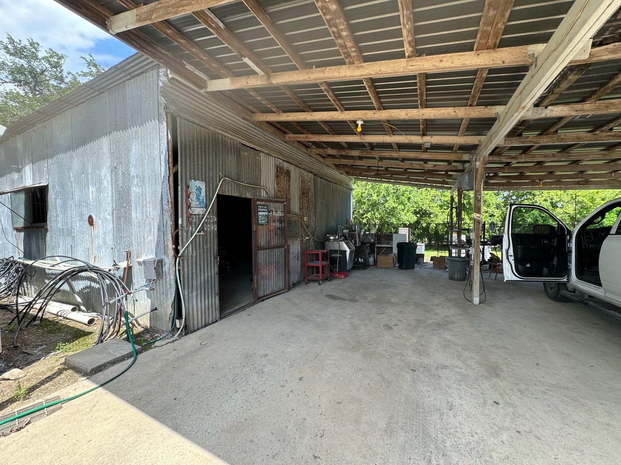 1620 Pecos ST — photo 4