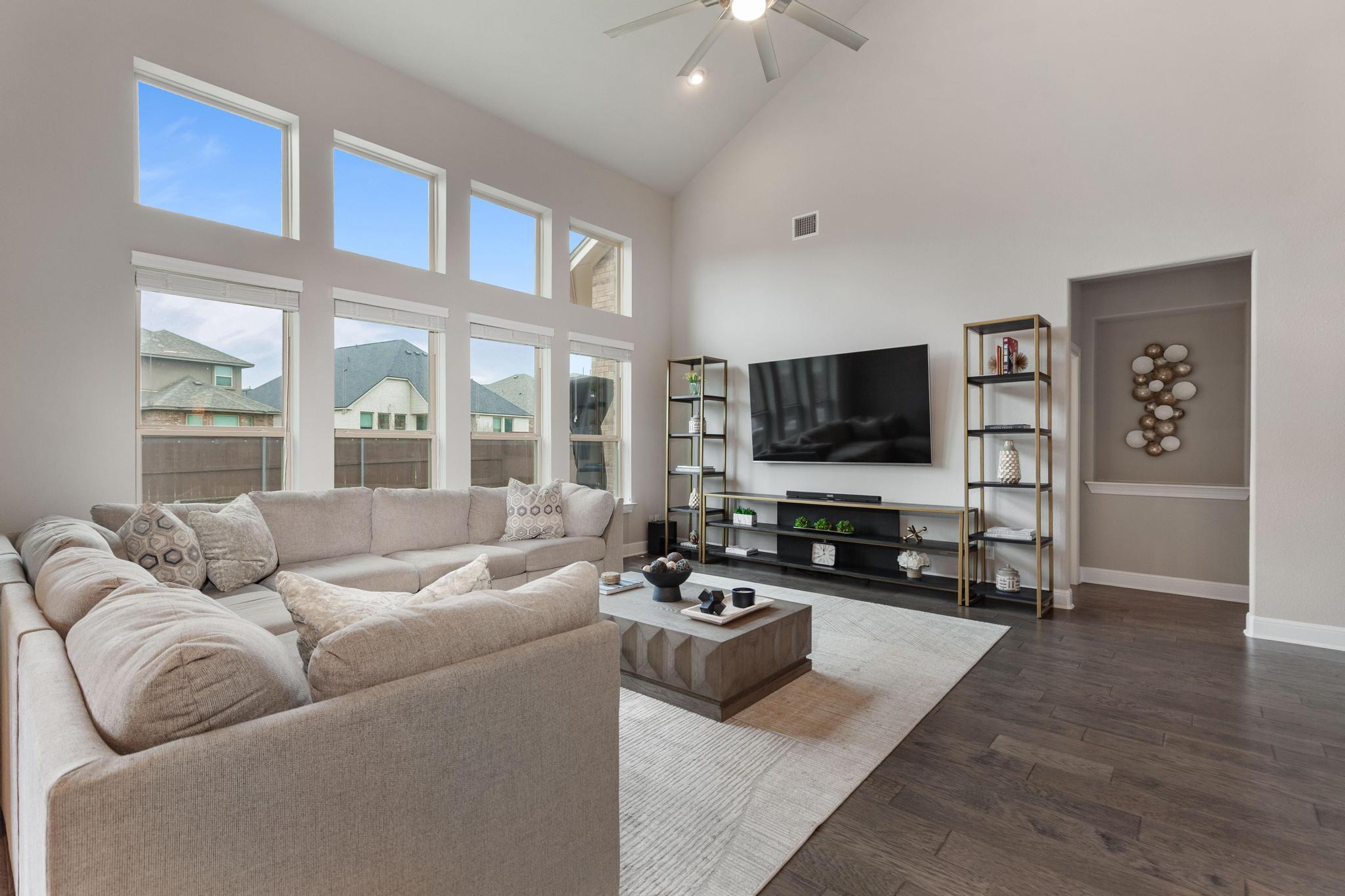 3028 Silvergrass CV — photo 5