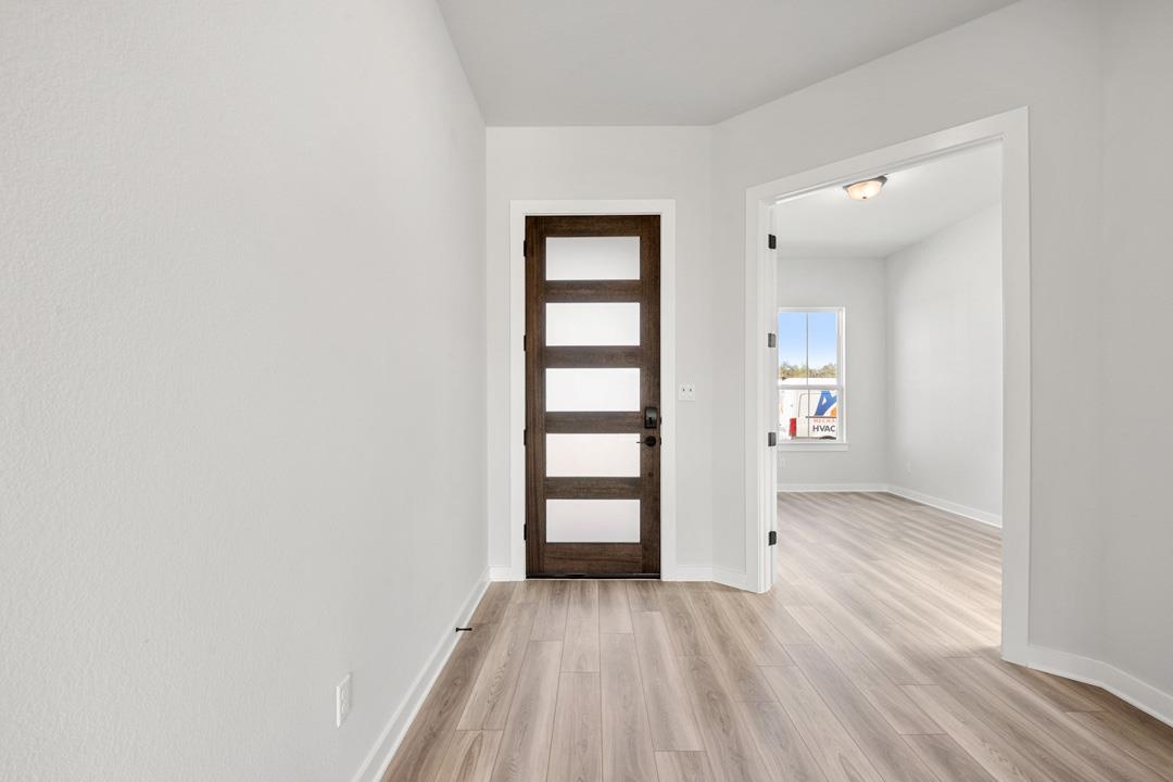 127 Sacred Fig Road — photo 3