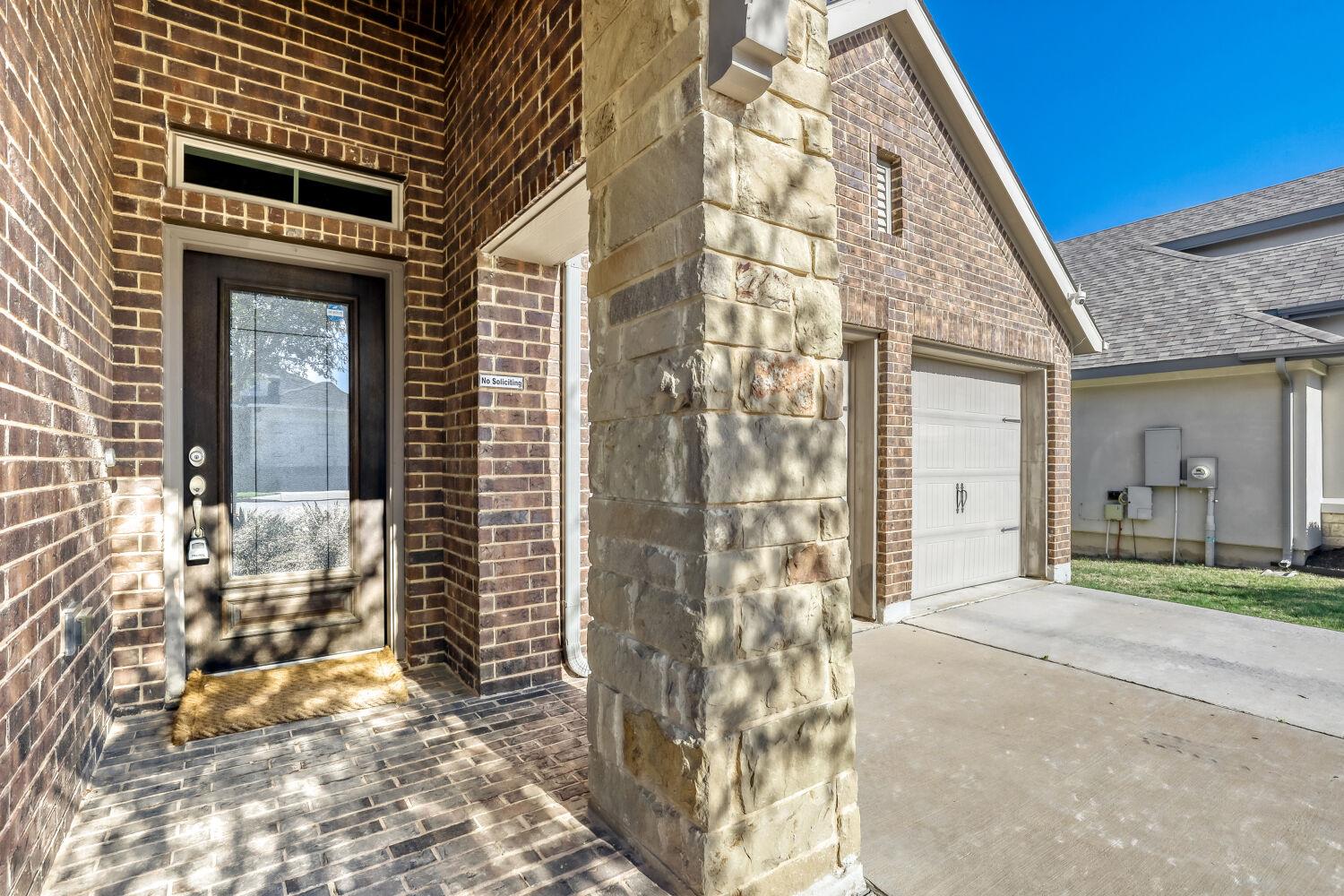 2416 BURBERRY LN — photo 5