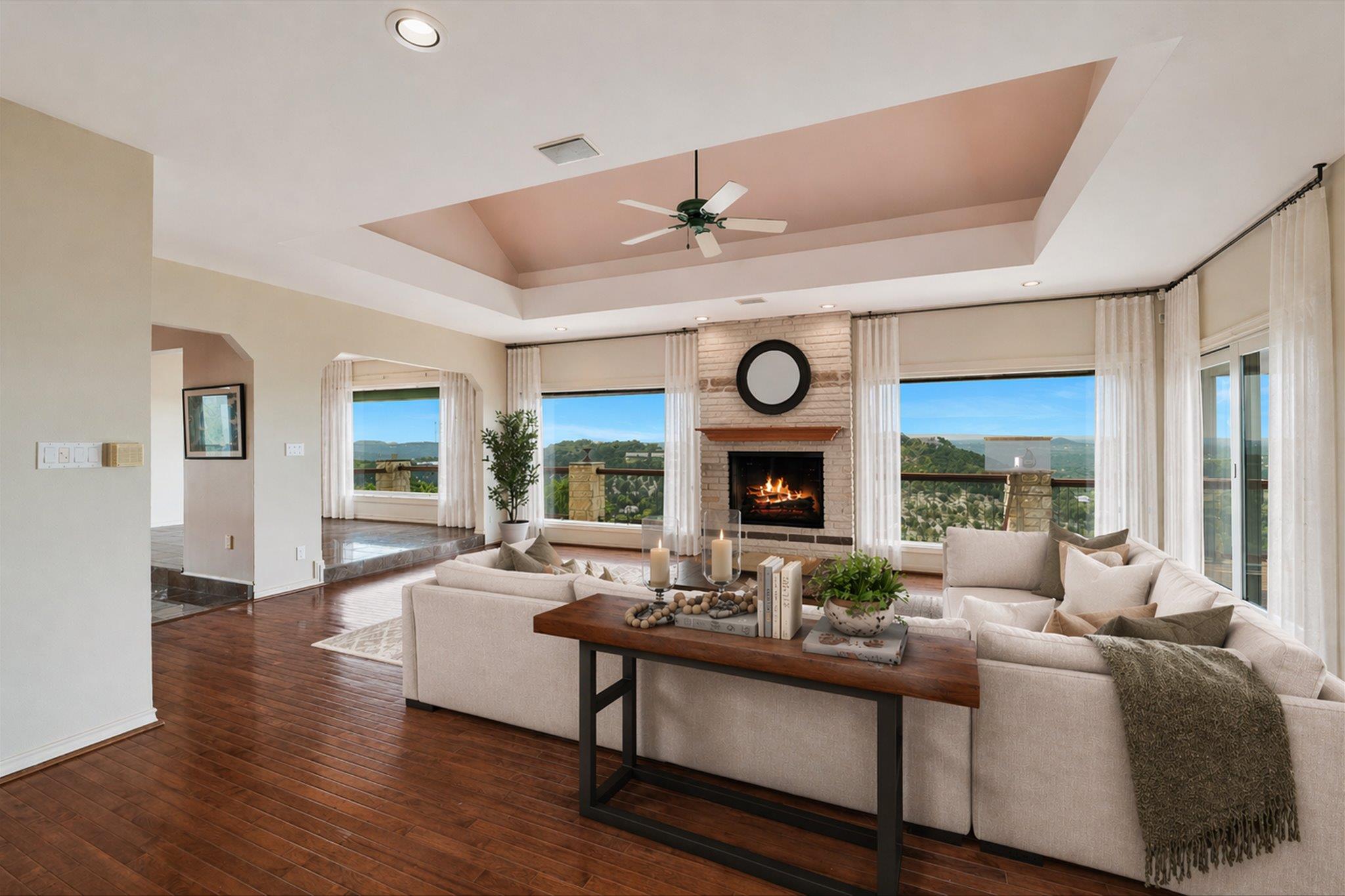 695 Sunset DR — photo 4