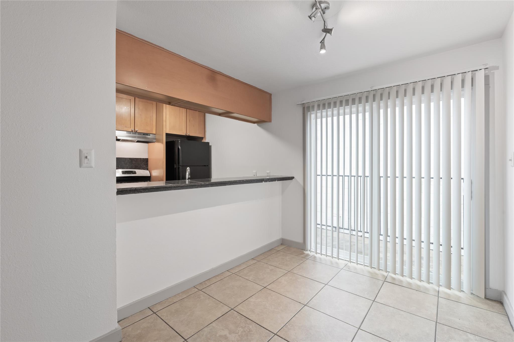 1301 Ben White BLVD #208 — photo 3