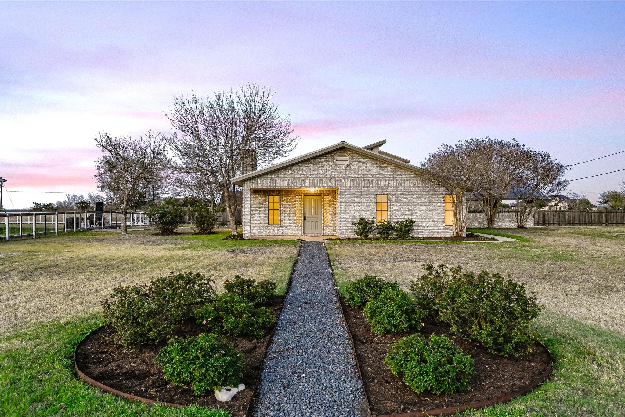 122 Forest Lake DR — photo 3