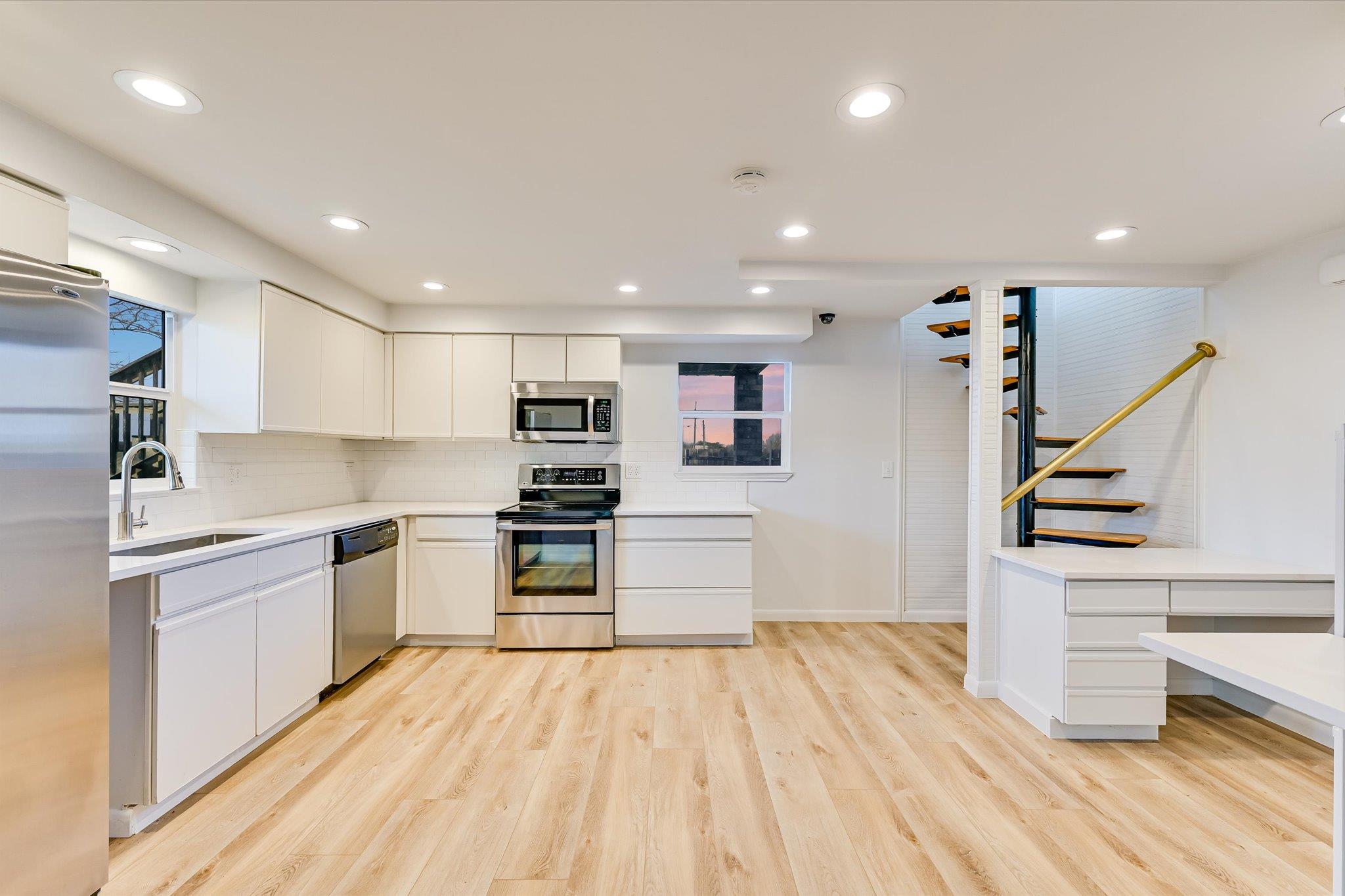 122 Forest Lake DR — photo 4