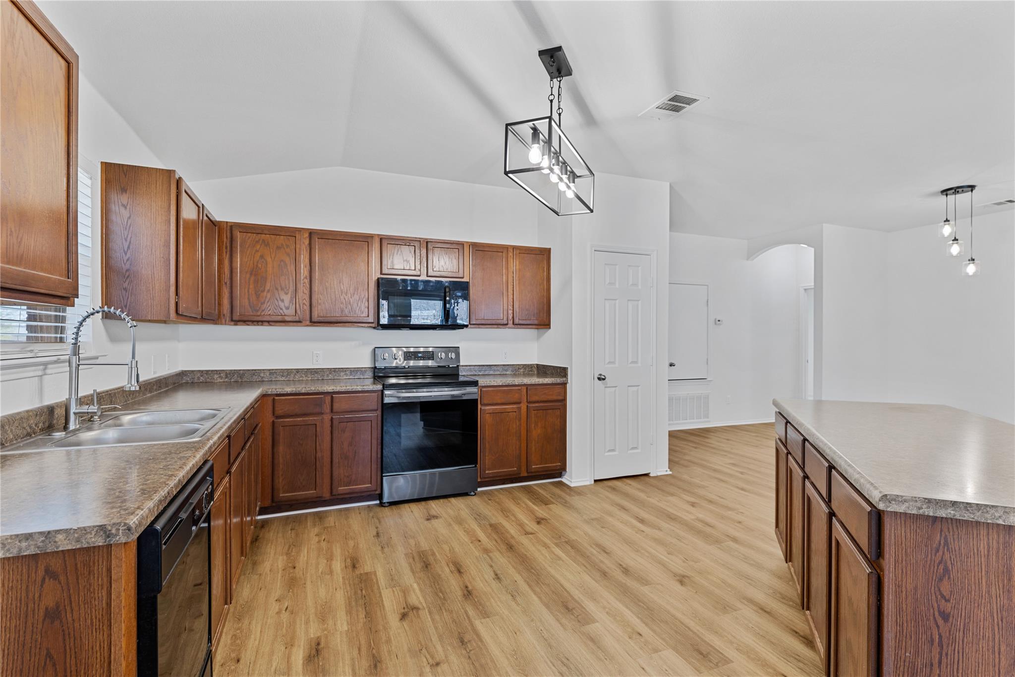 1310 Grande Mesa DR — photo 4