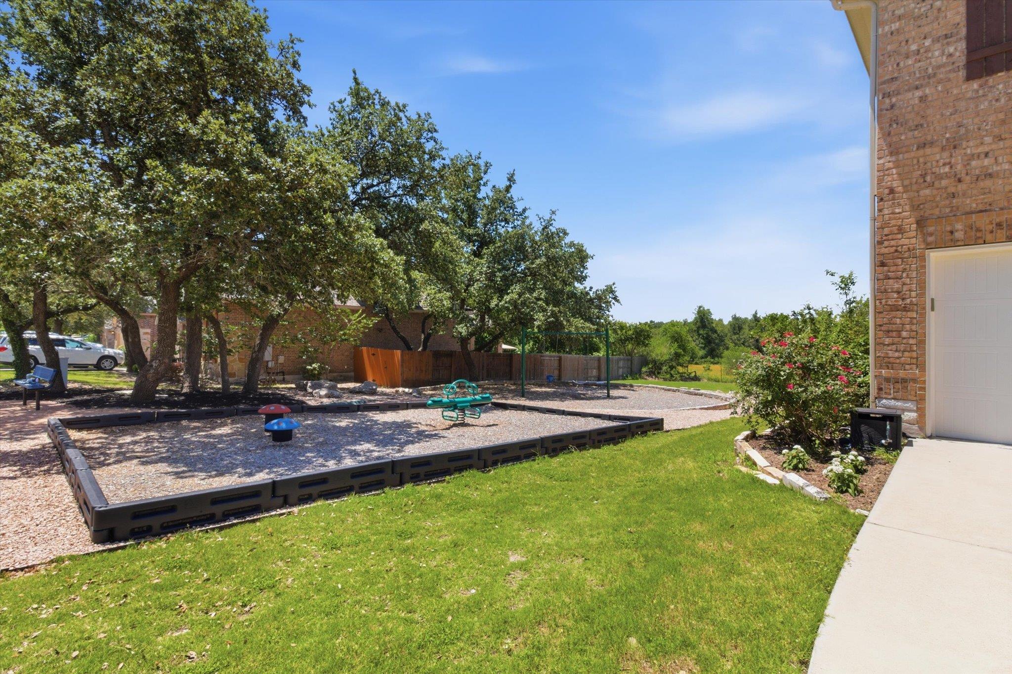 1511 Rimstone DR — photo 3