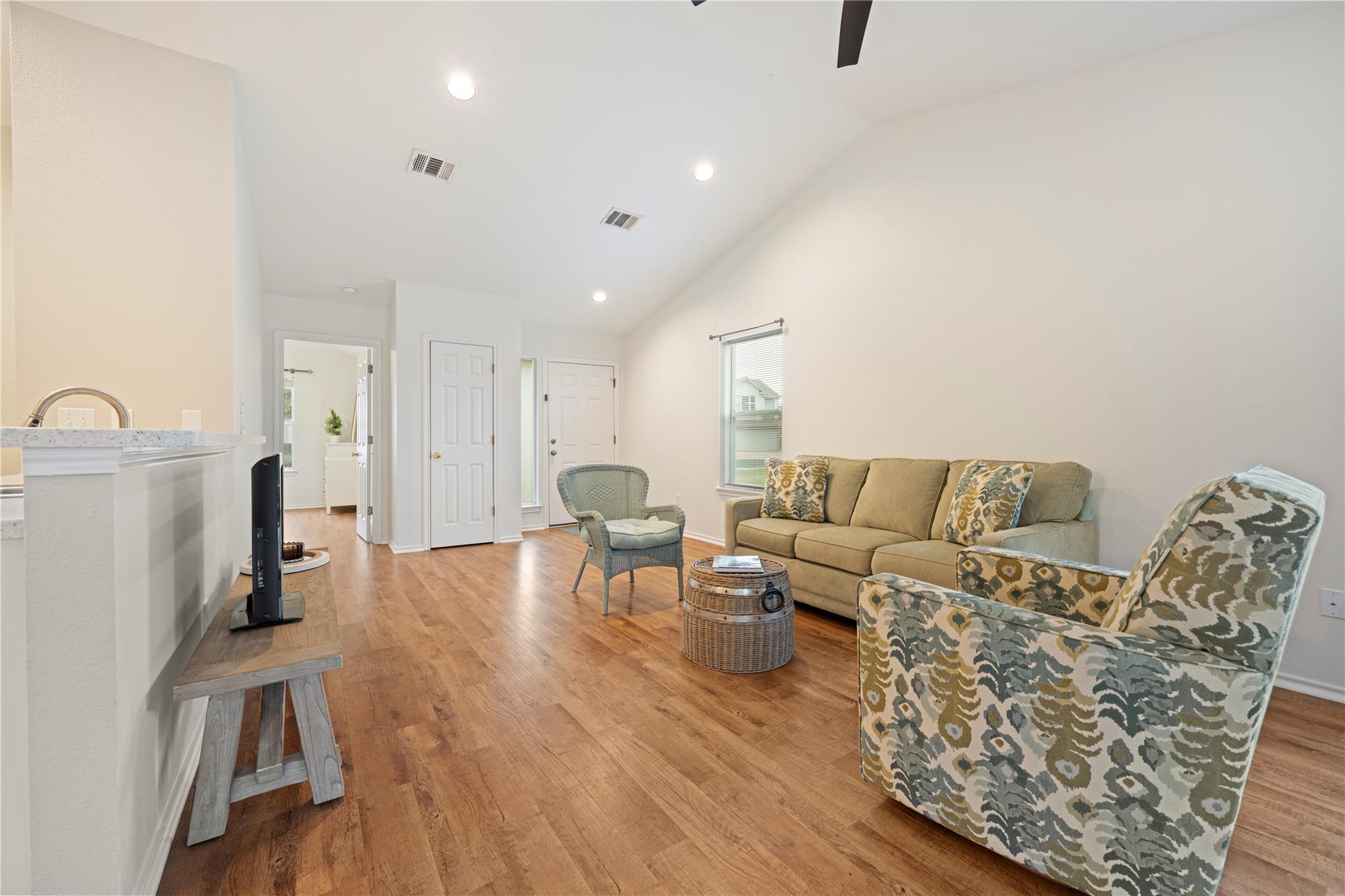 1011 Janae CT — photo 5