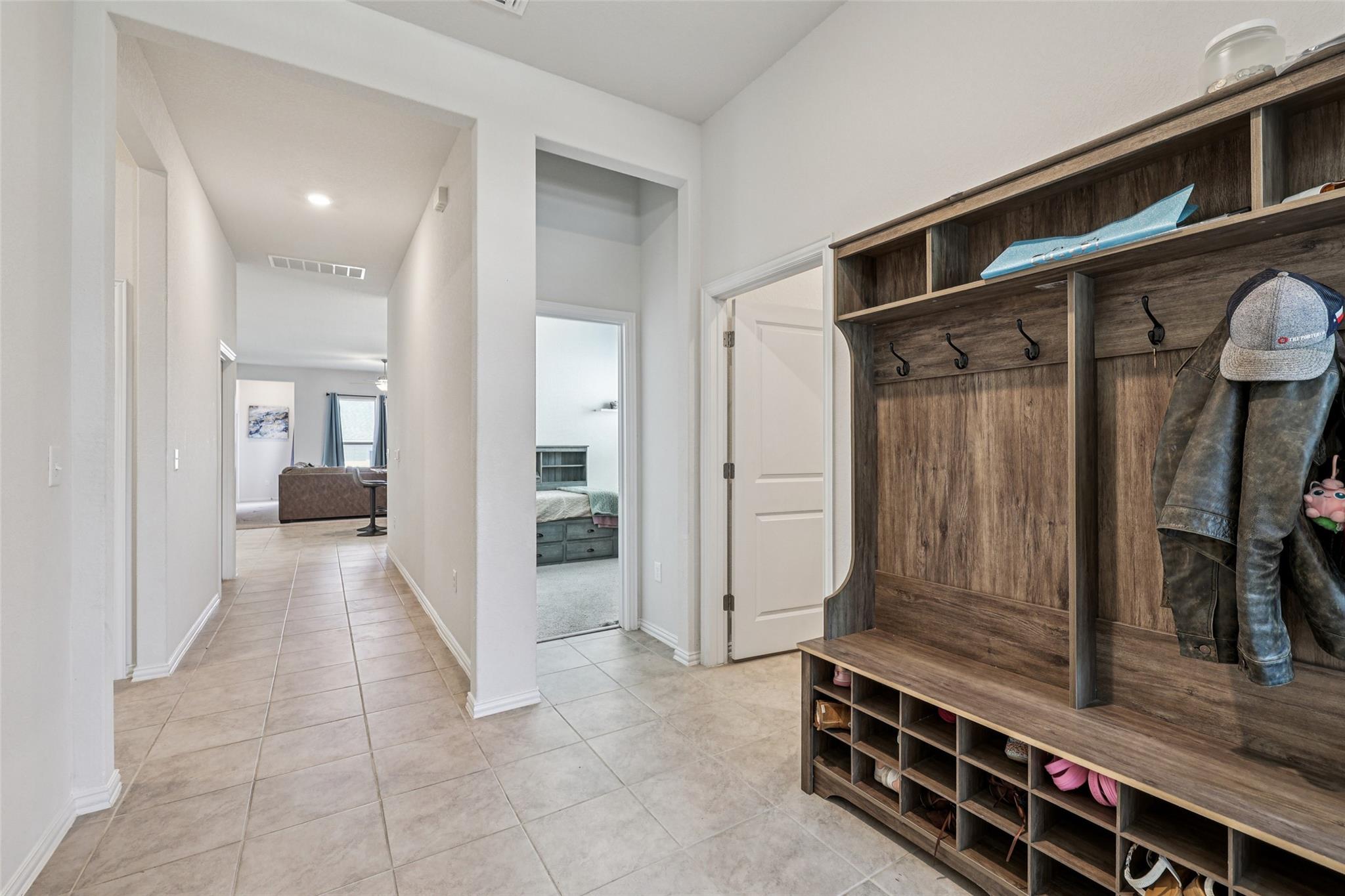 12704 Bloomington DR — photo 5