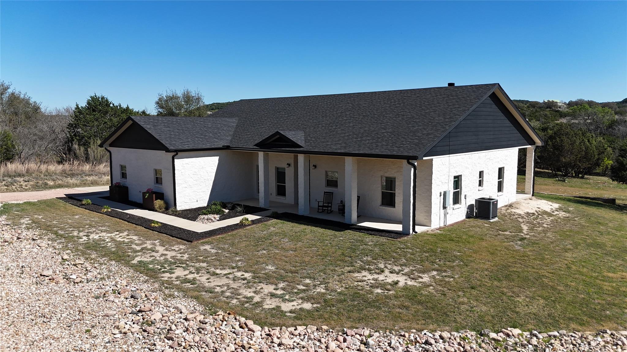 125 Westcreek DR — photo 3