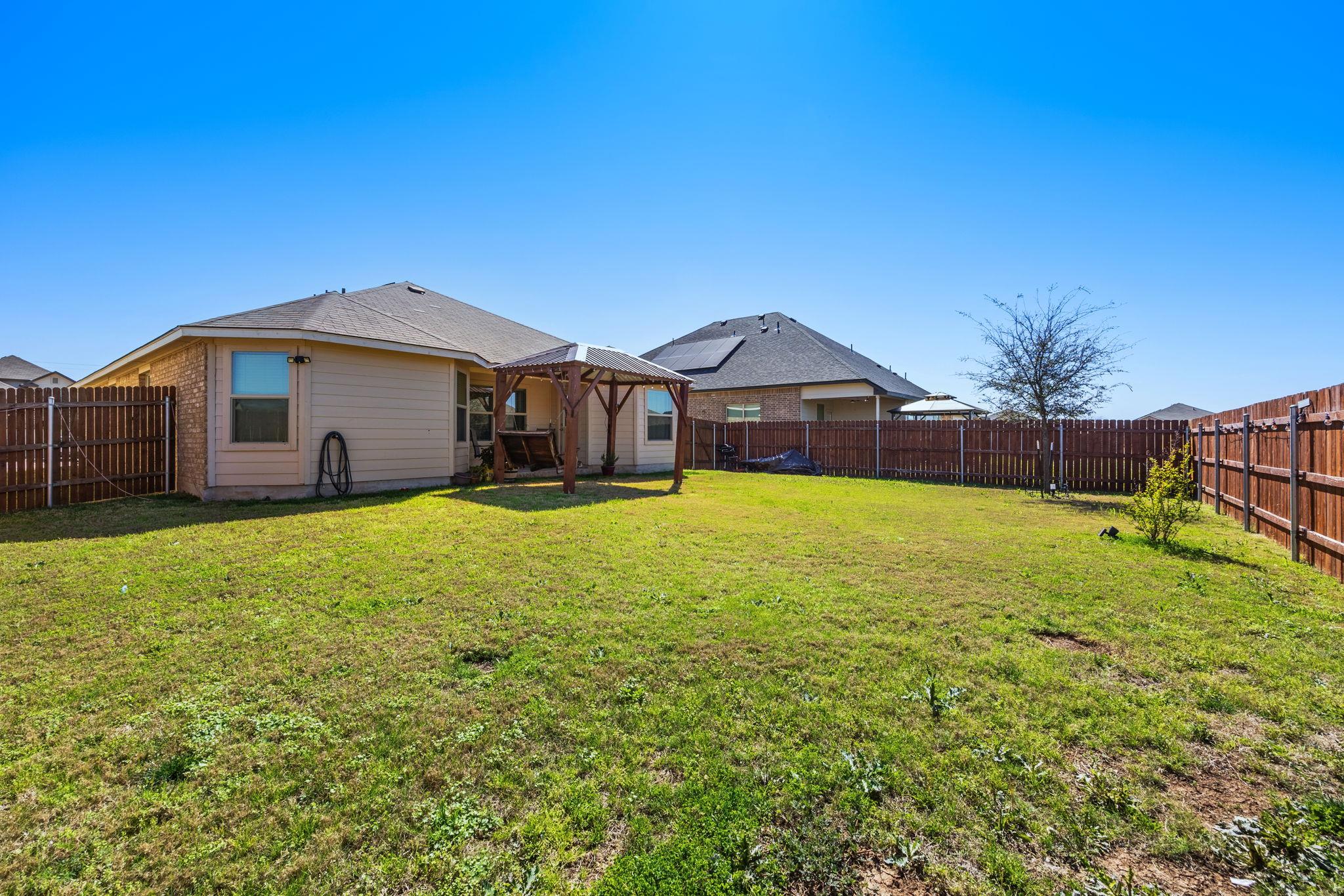 307 Paddock LN — photo 5