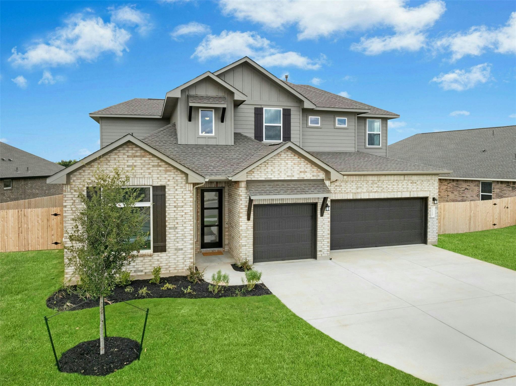 1210 Silver Falls DR — photo 3