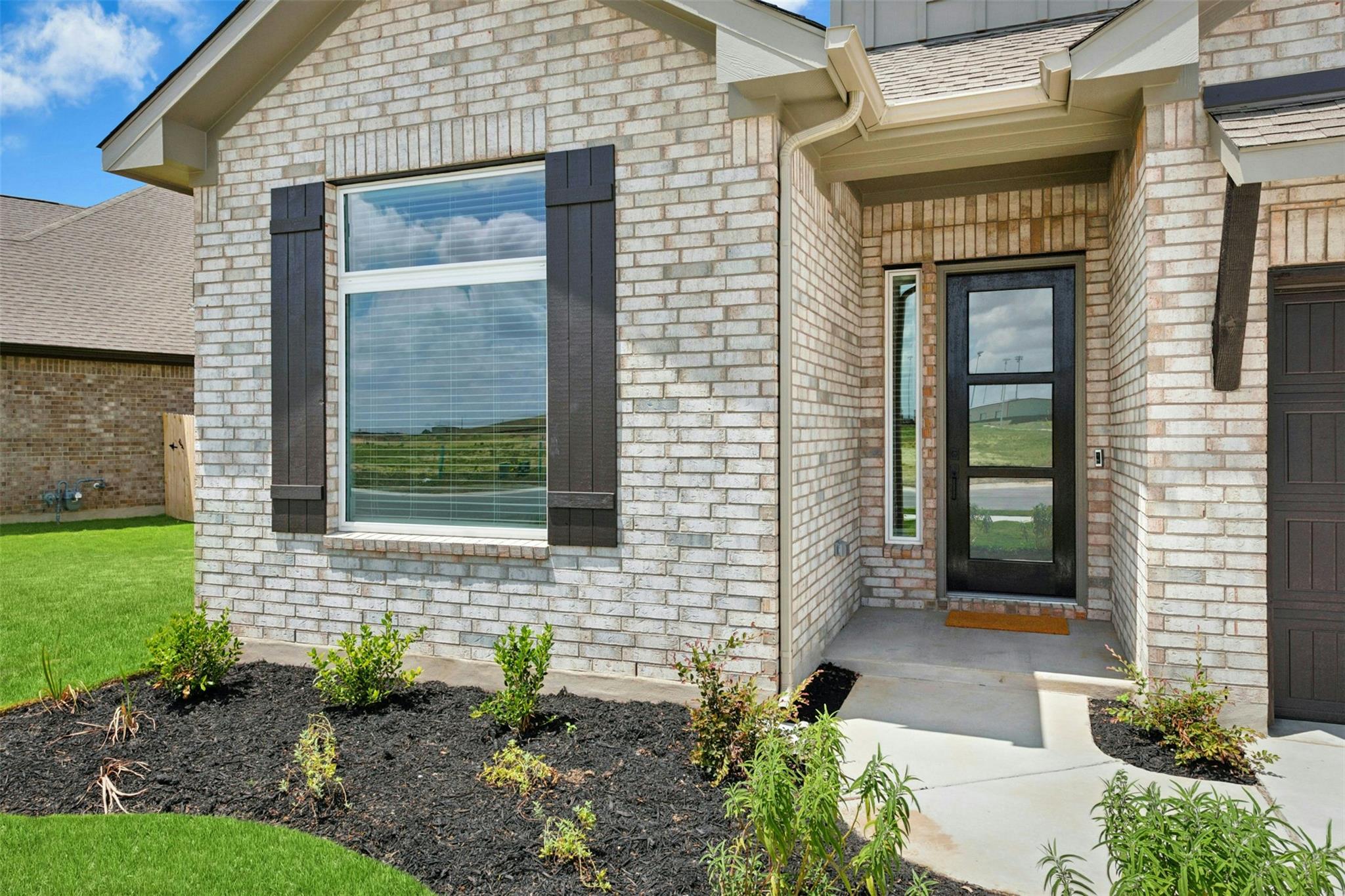1210 Silver Falls DR — photo 4
