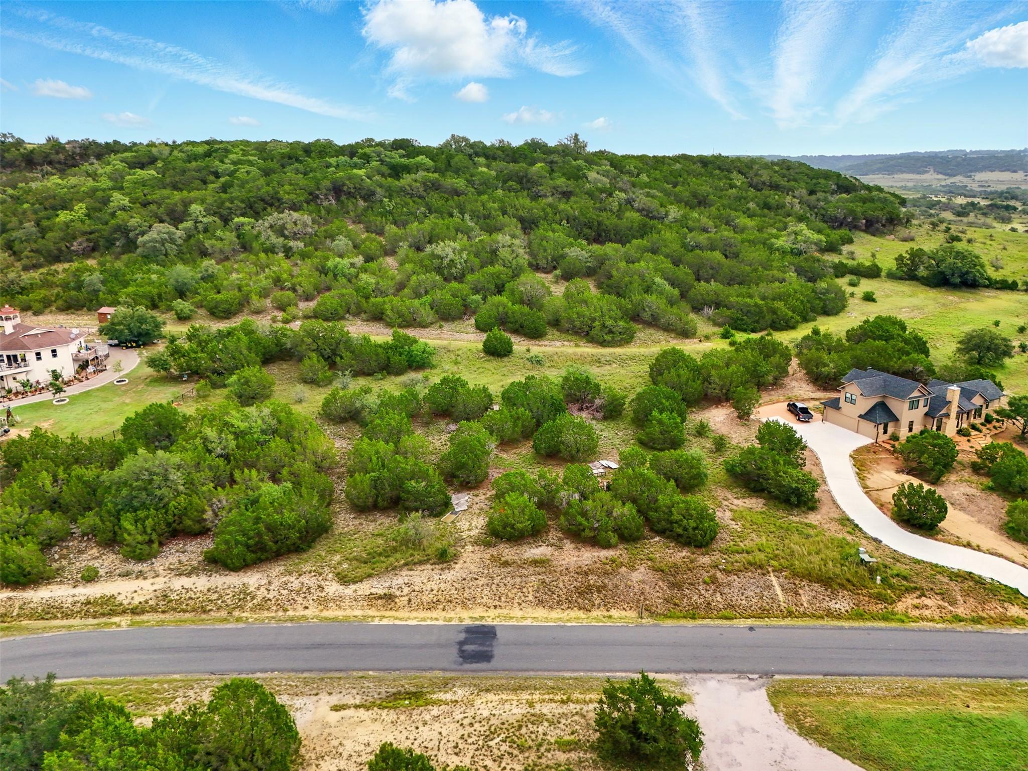 318 Whitewater DR — photo 3