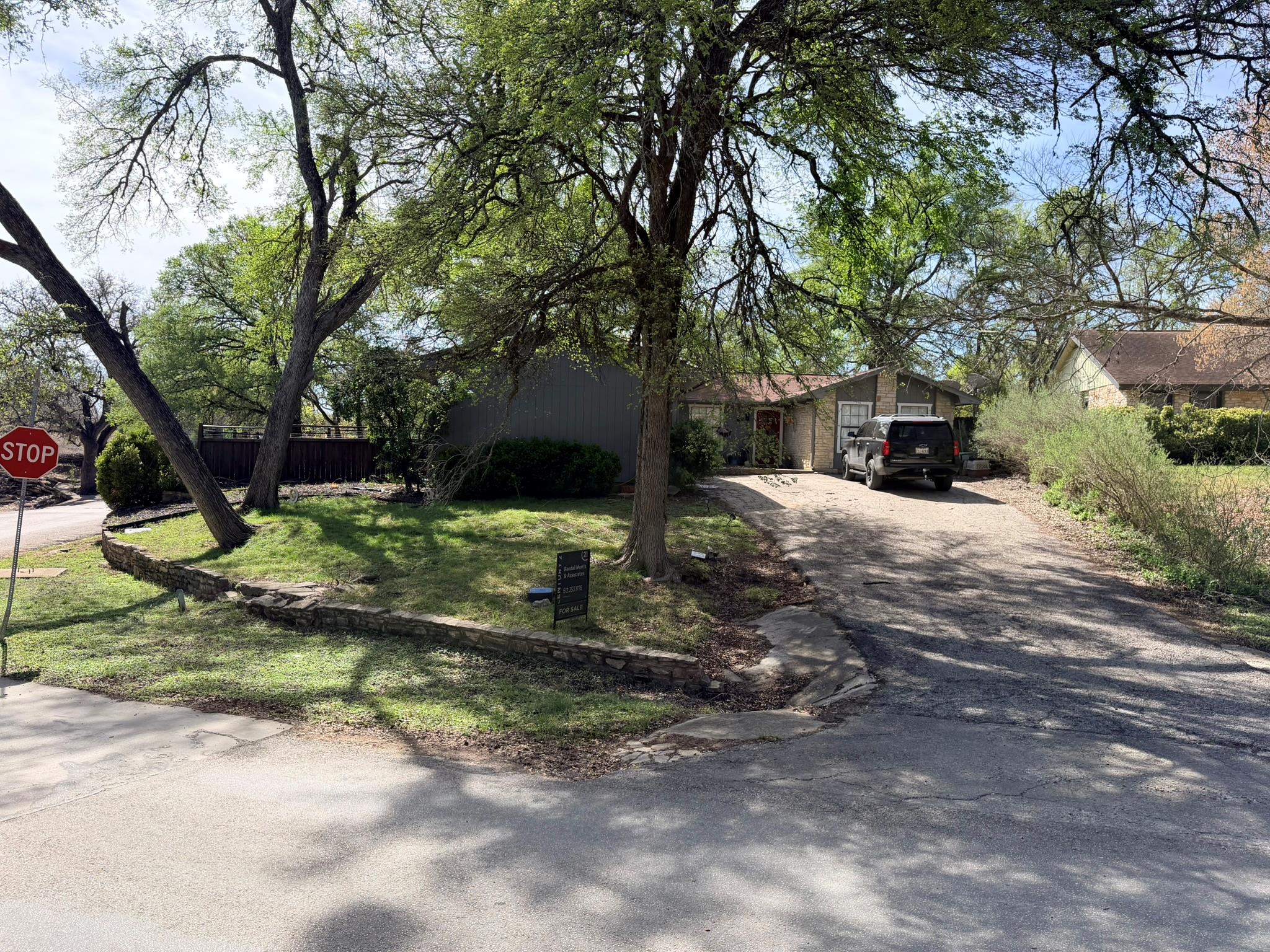 2 Acacia DR — photo 3