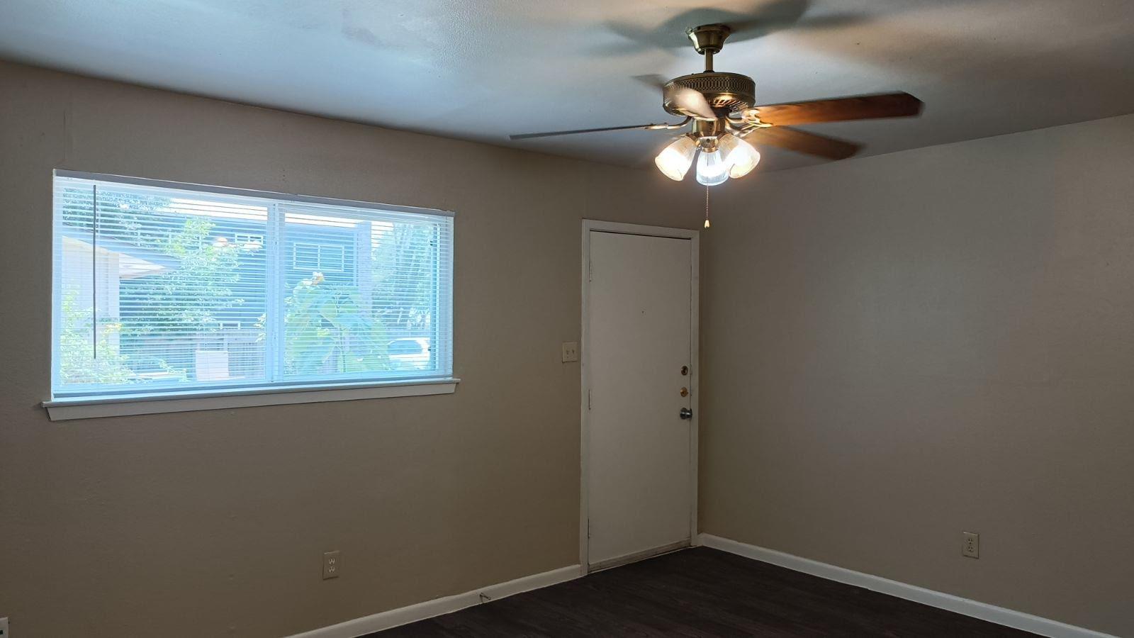 700 Franklin BLVD — photo 4
