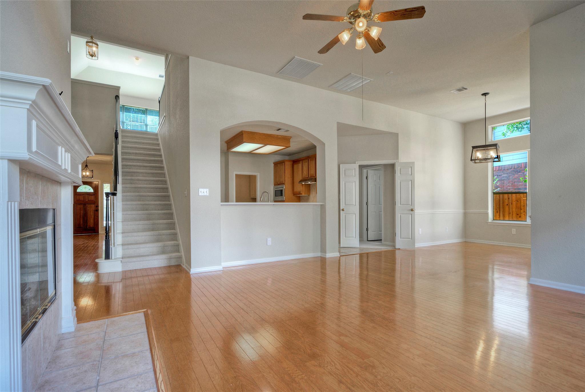 2616 Henley DR — photo 5
