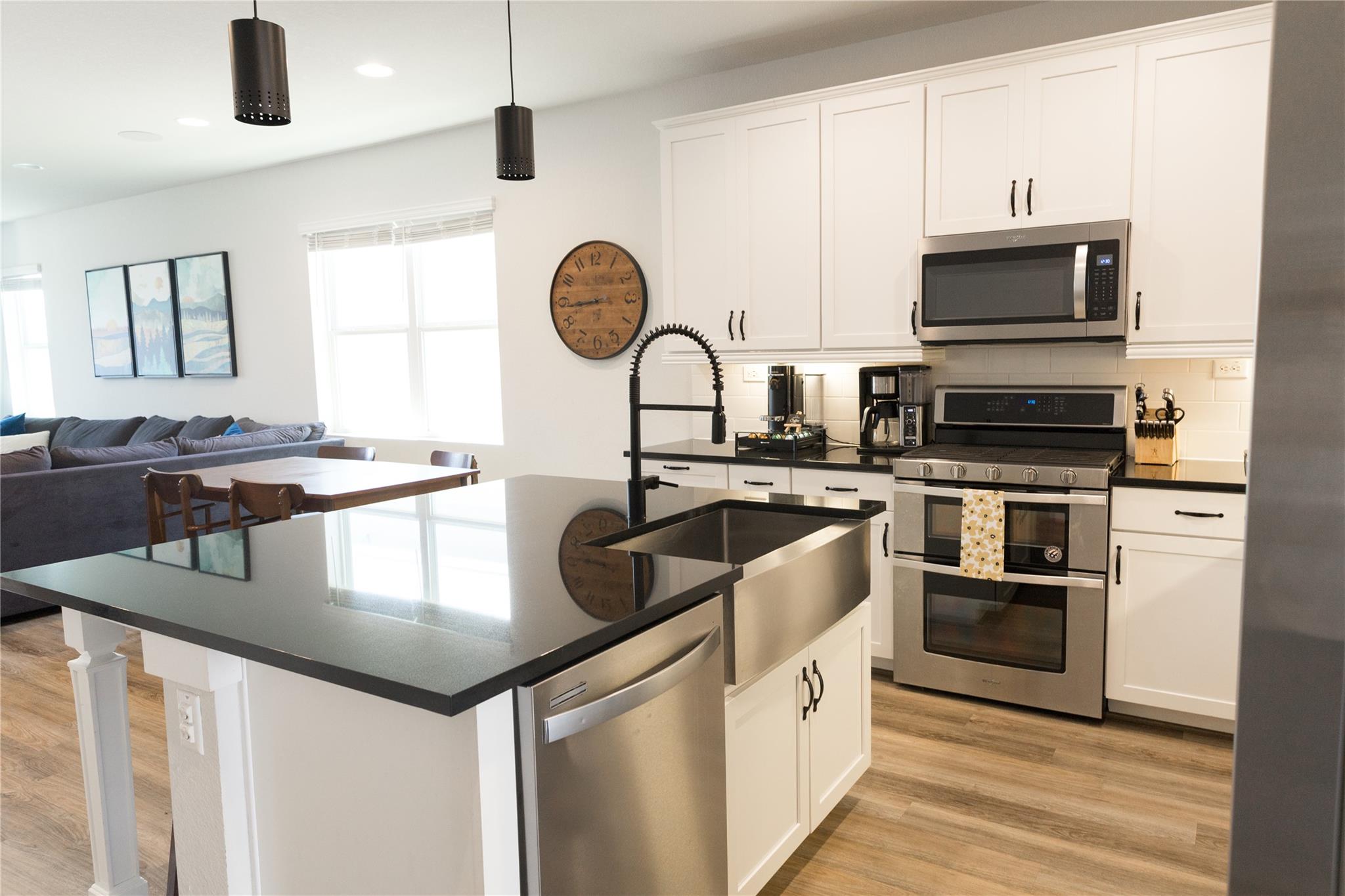 304 Winding Hollow LN — photo 5