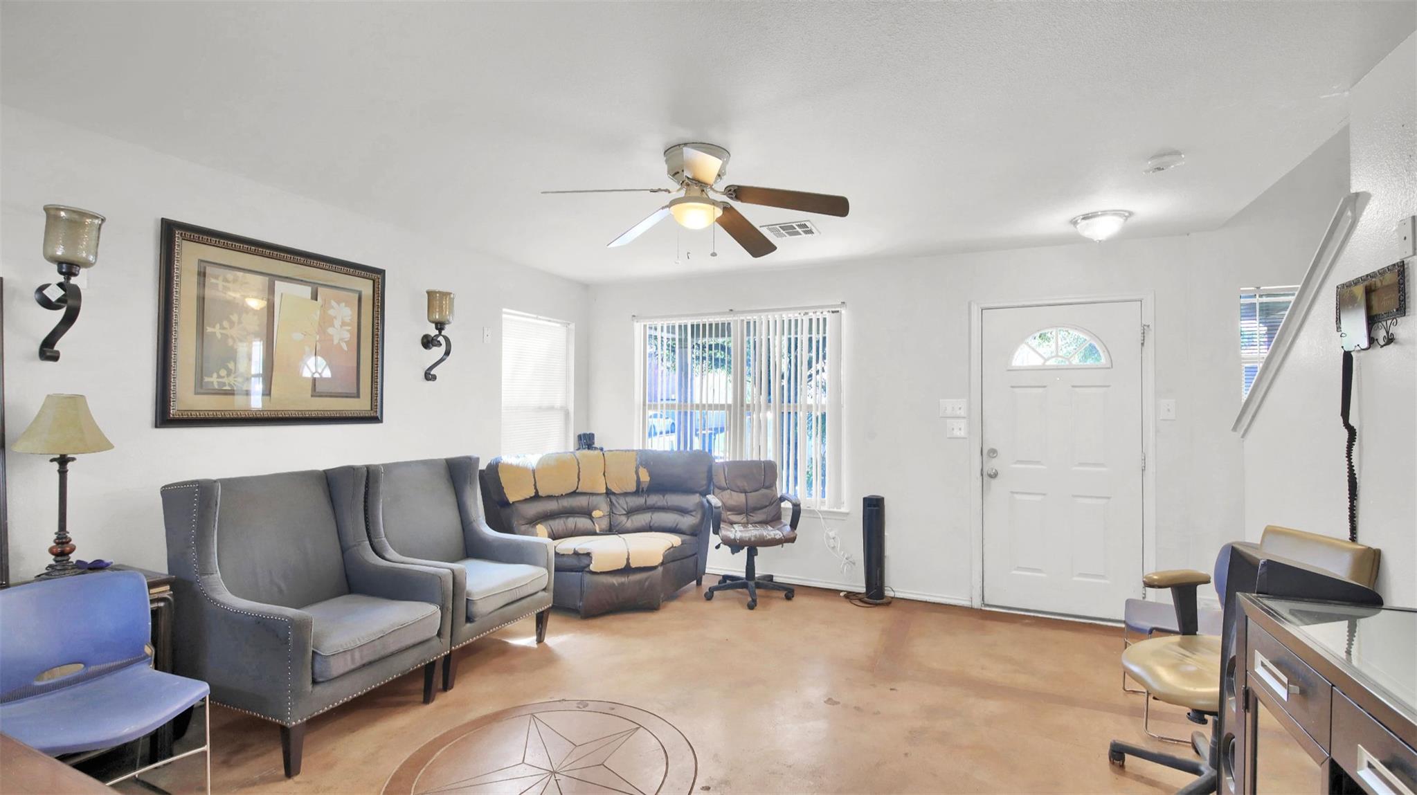 804 Dawlish DR — photo 3
