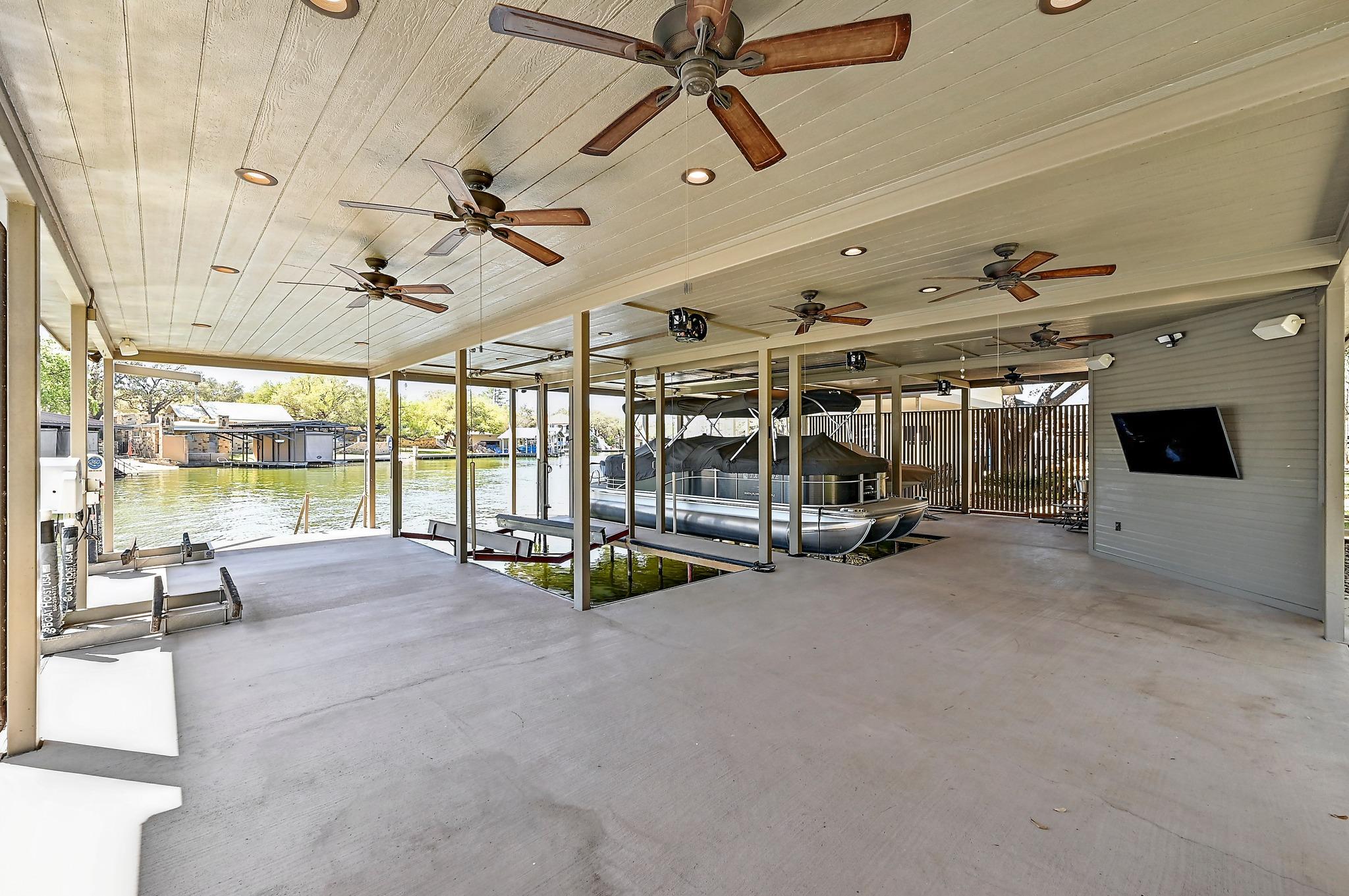 2210 Fredwoods DR — photo 5
