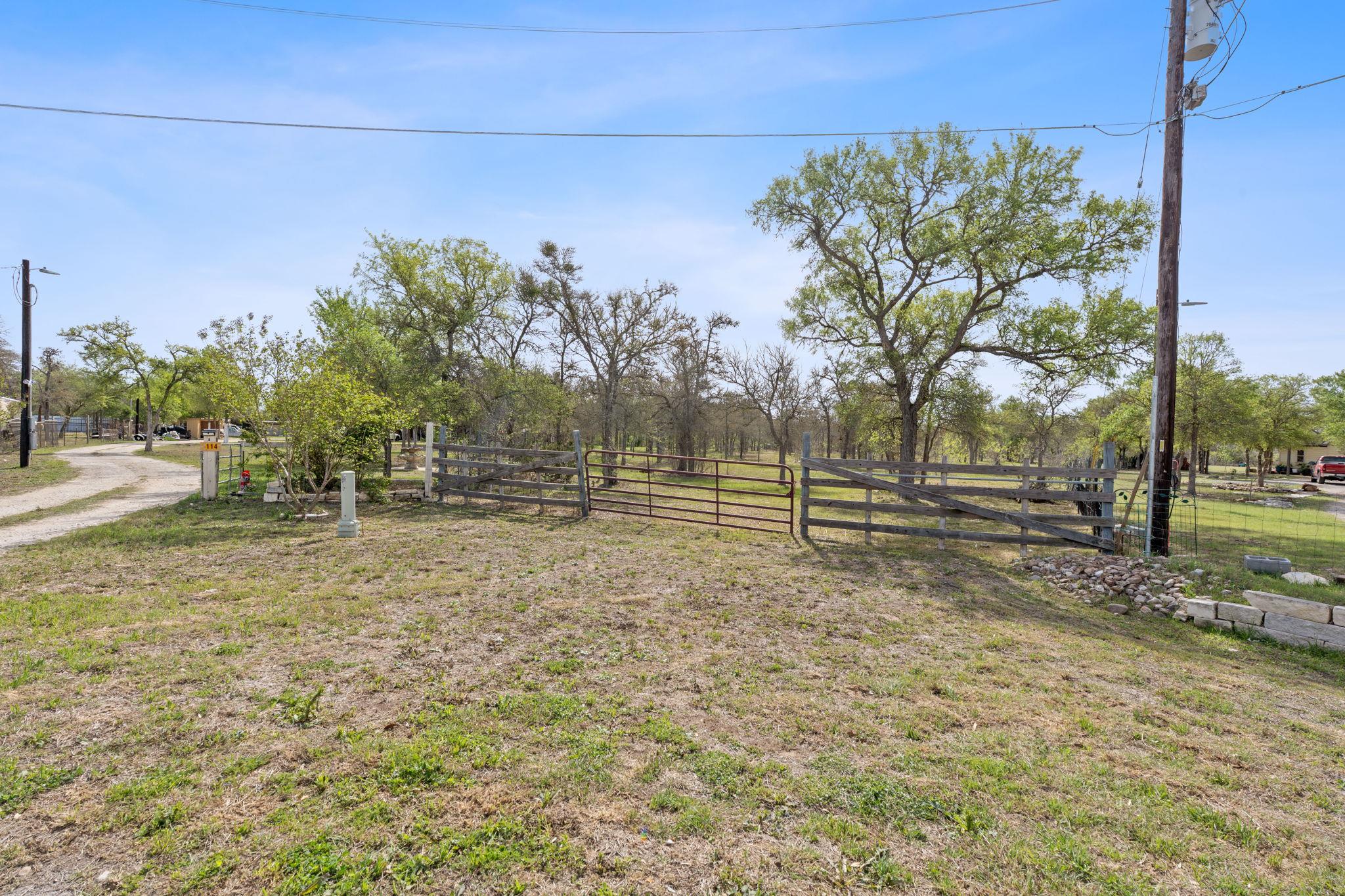 115 Pena CT — photo 3