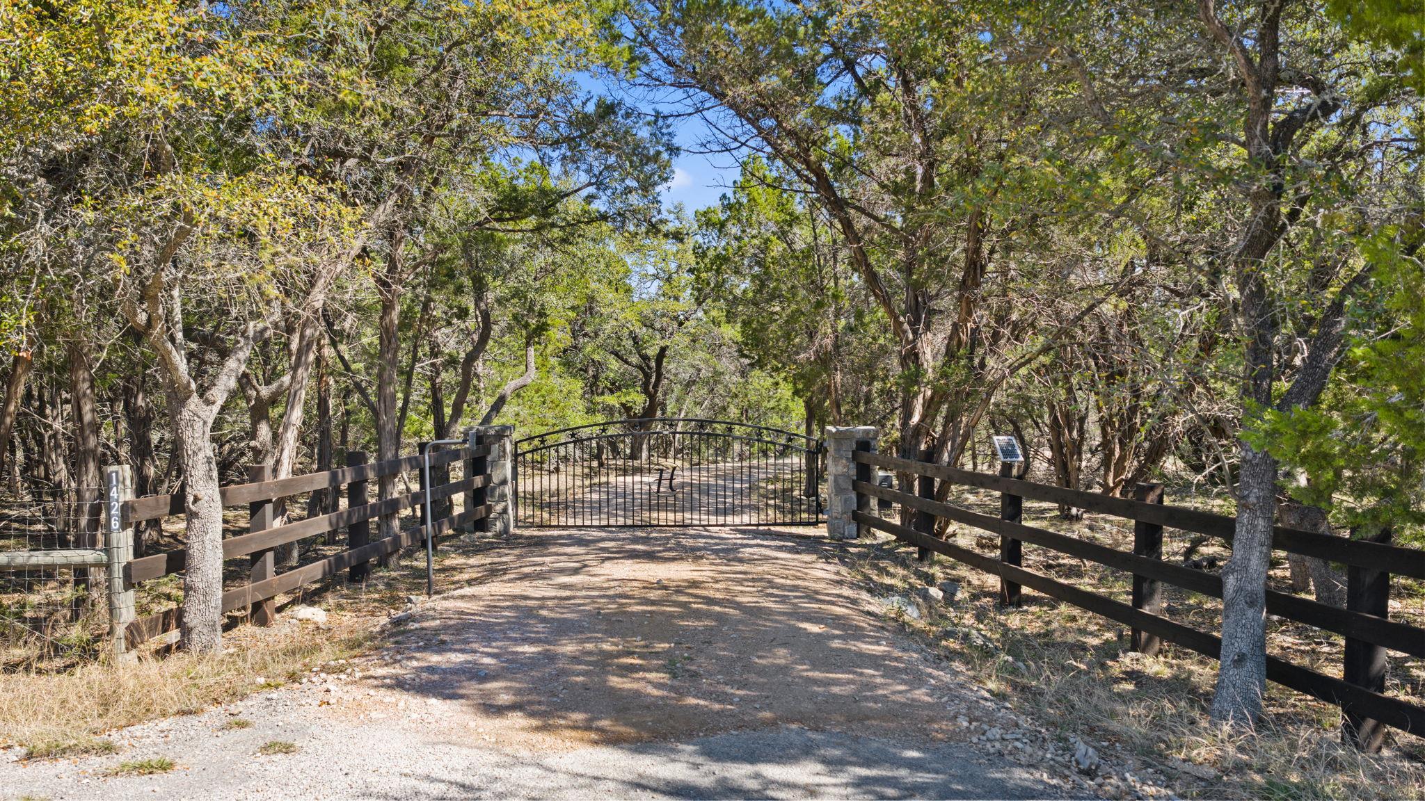 1426 Shelton Ranch RD — photo 4