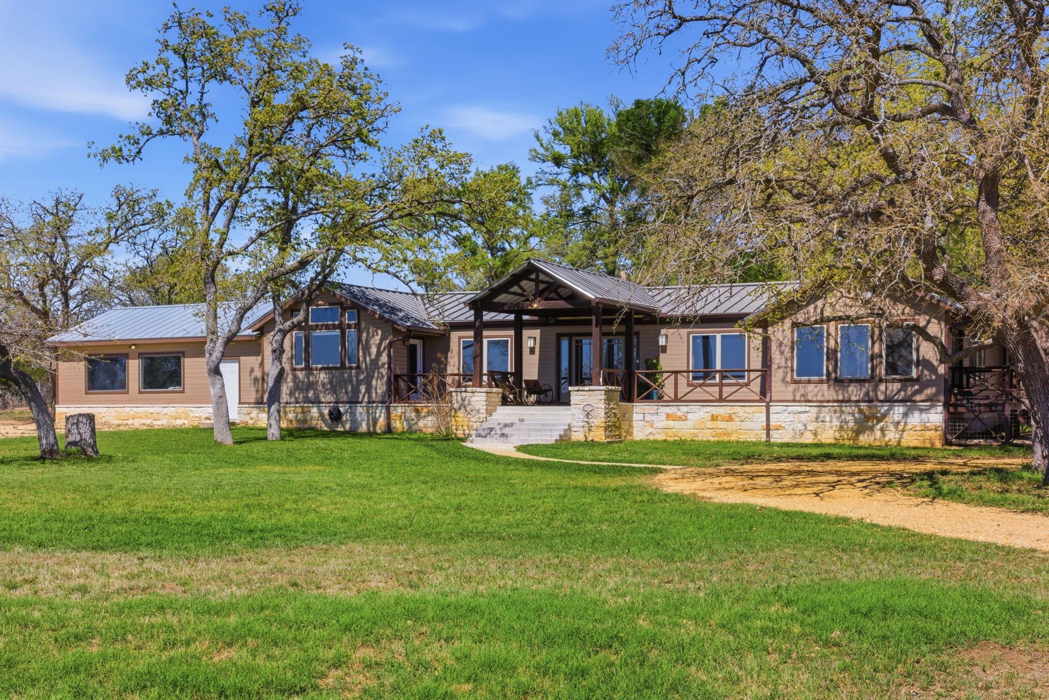18335 FM 86 — photo 3