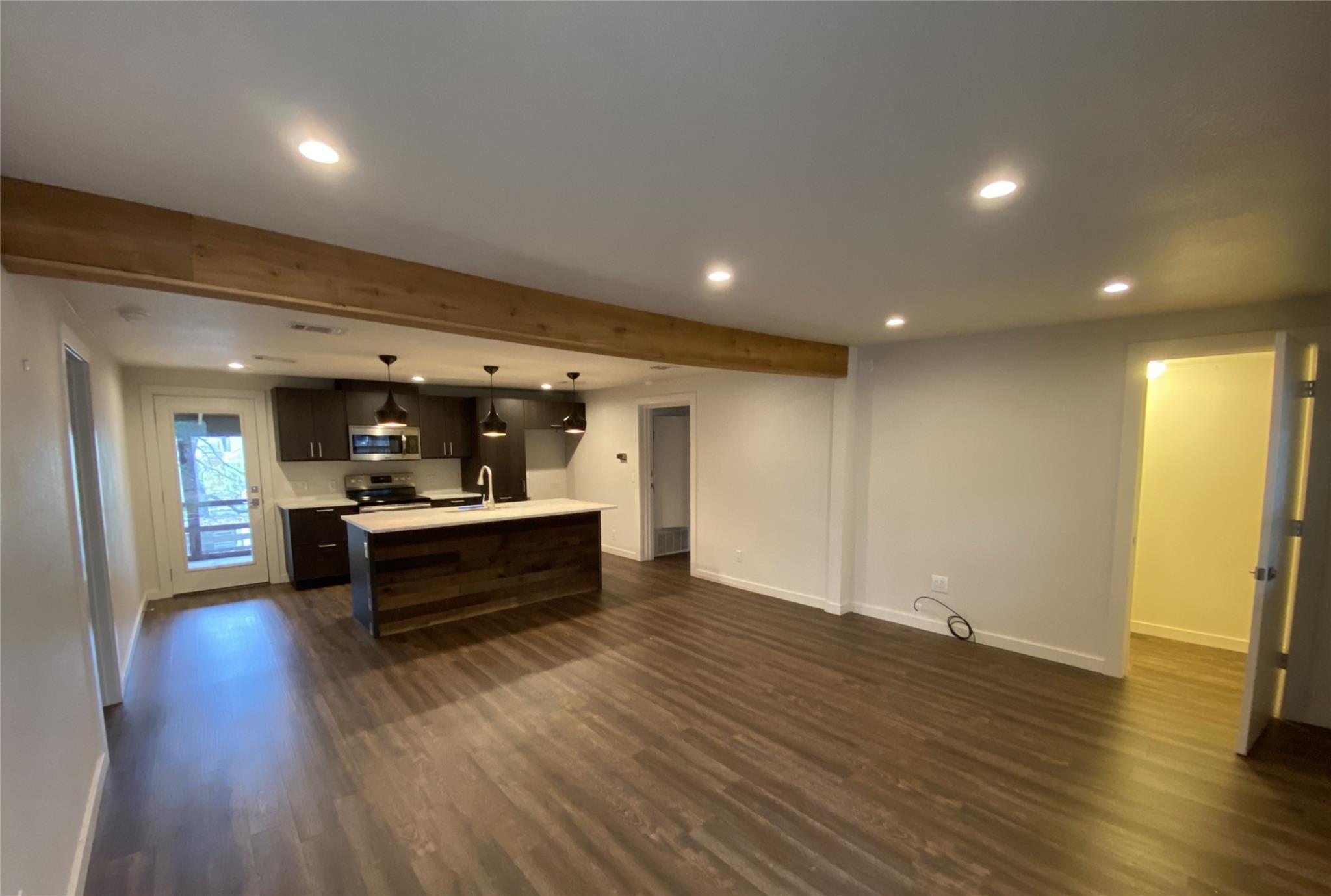1000 Linscomb DR — photo 5