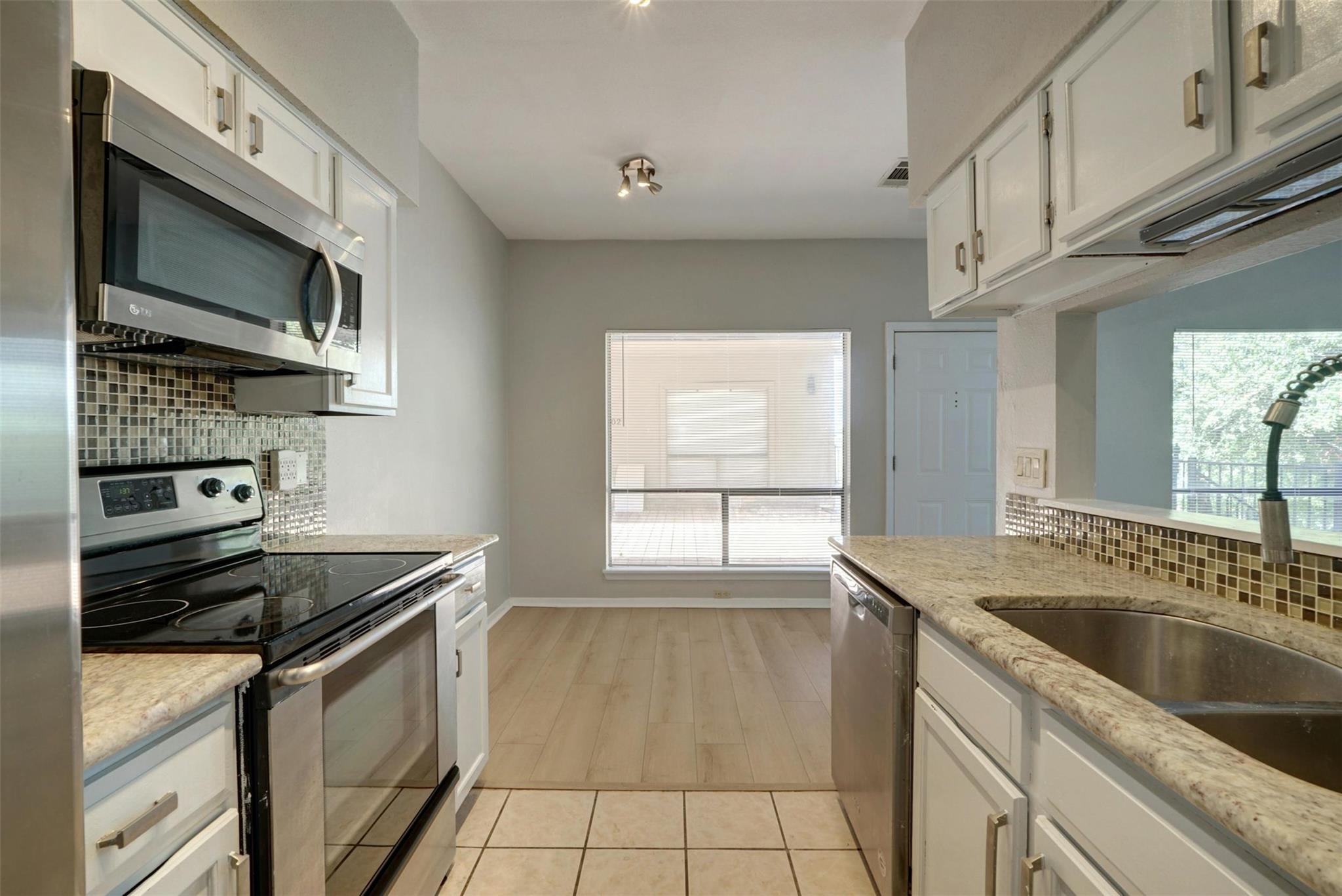 908 Poplar ST #103 — photo 3