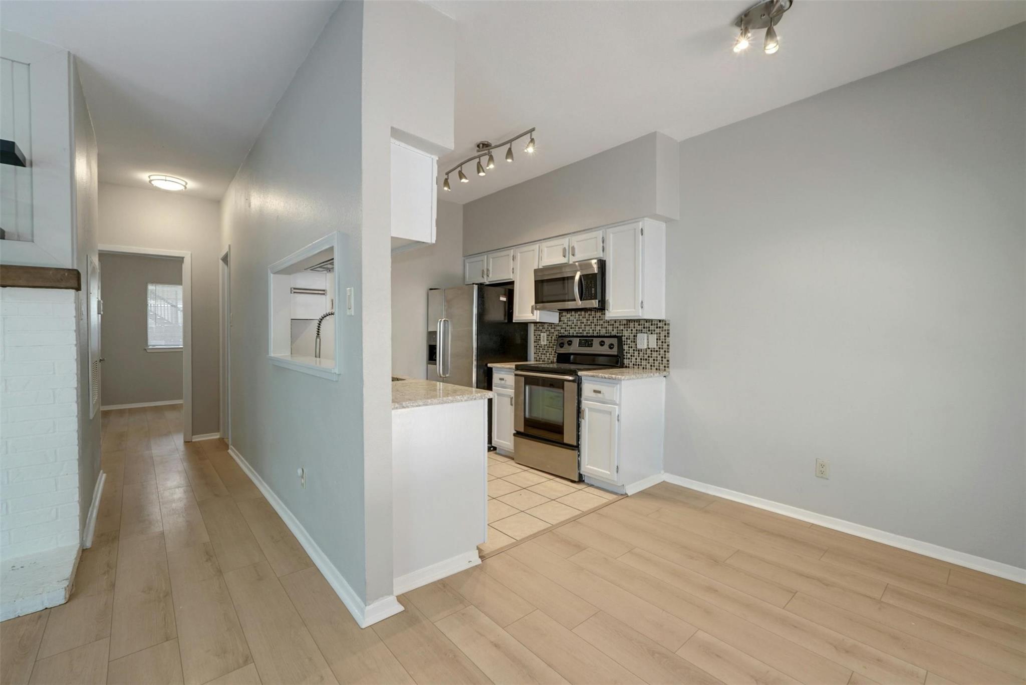 908 Poplar ST #103 — photo 5