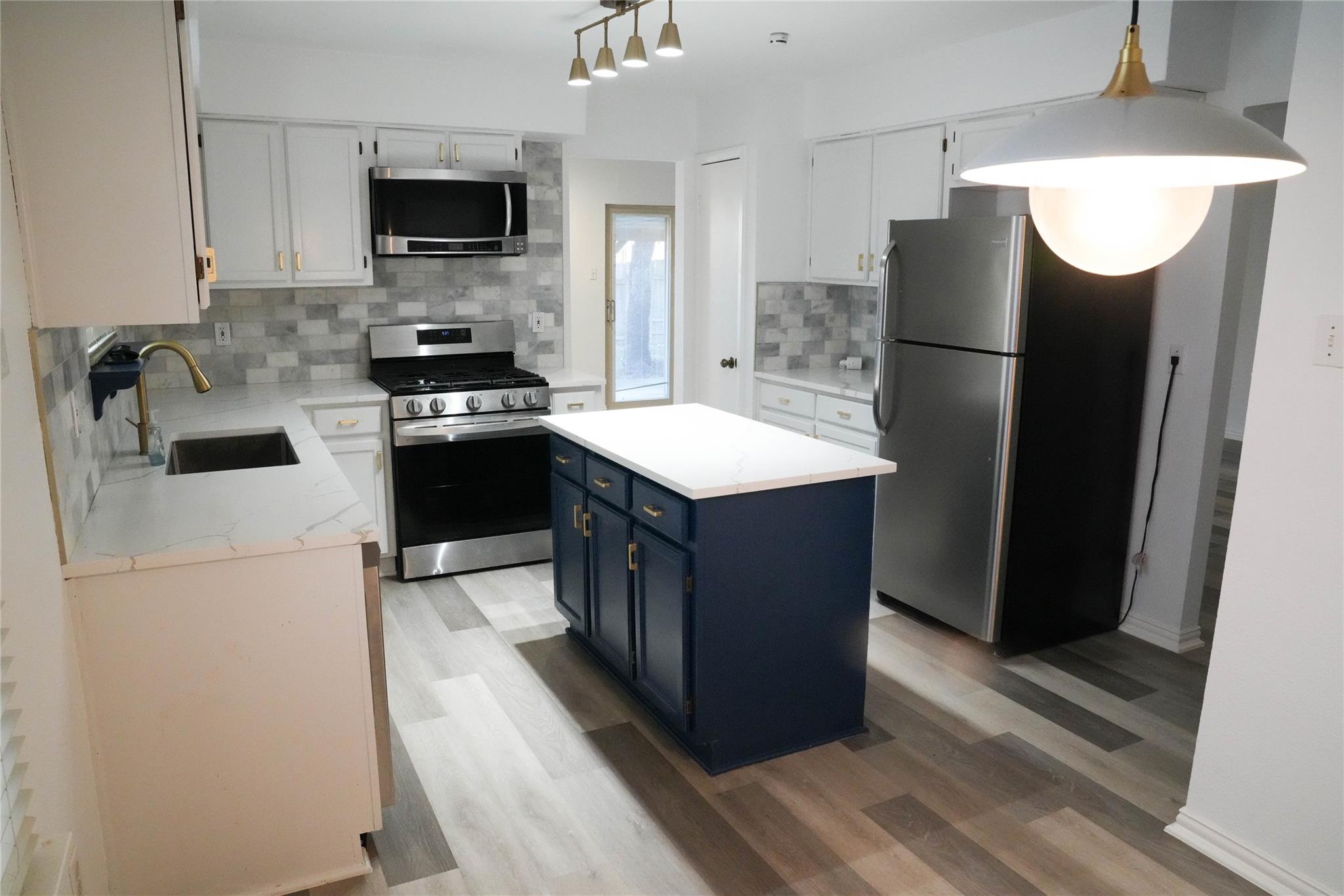 13123 Mill Stone DR — photo 3
