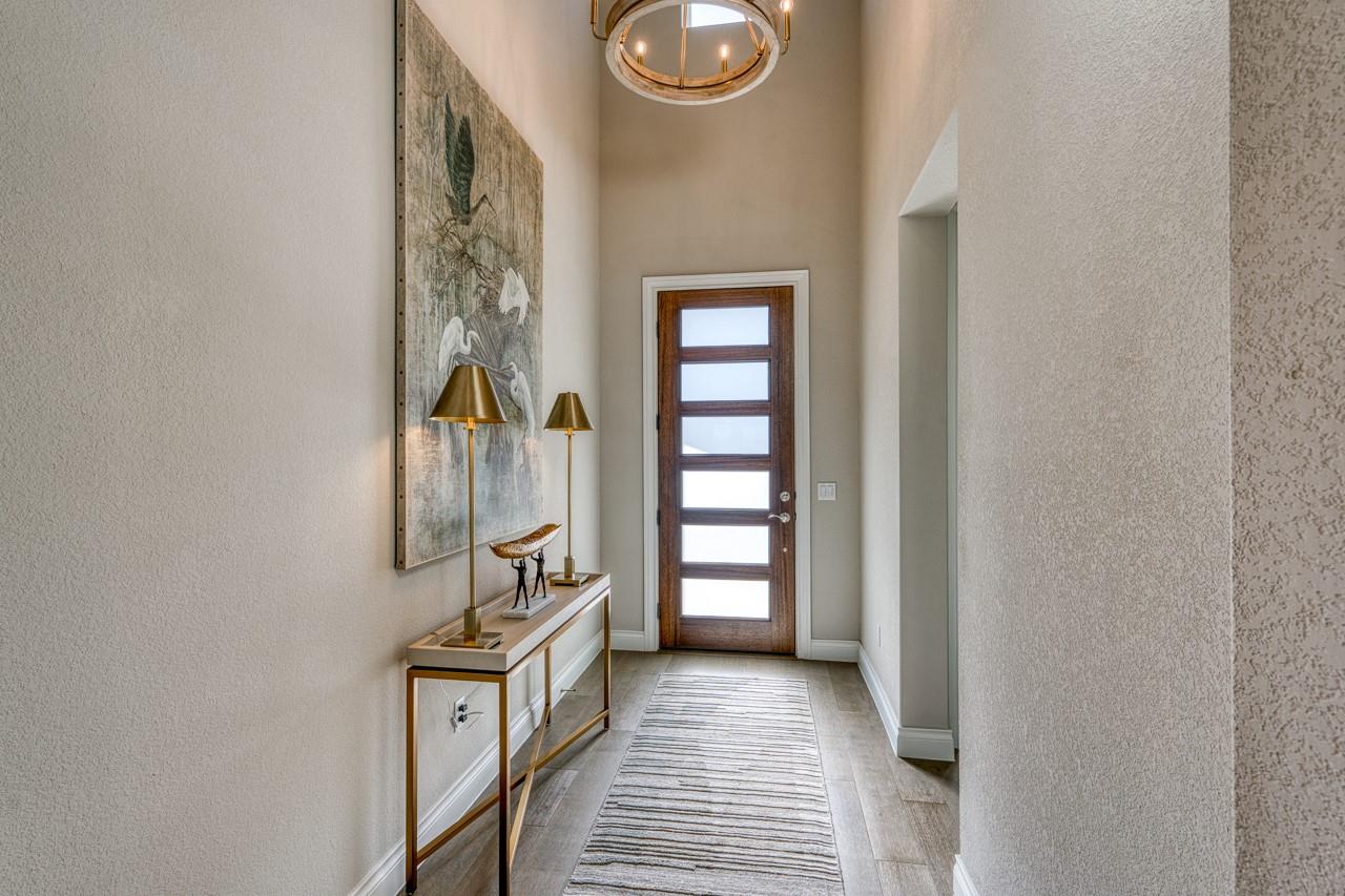 130 Lucia CT — photo 3