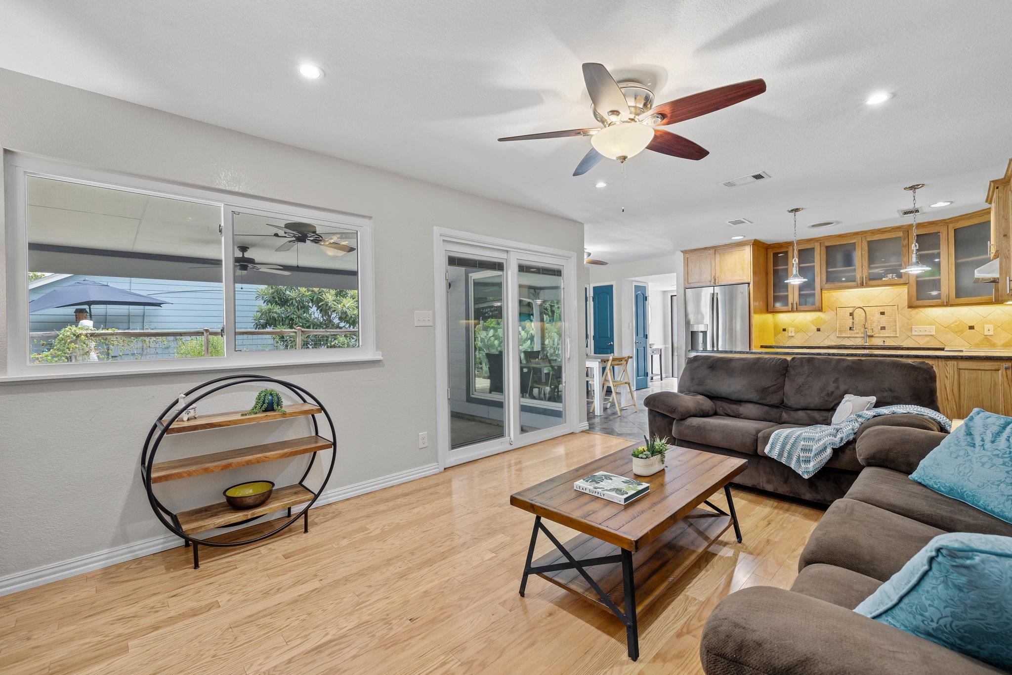 504 Heartwood DR — photo 4