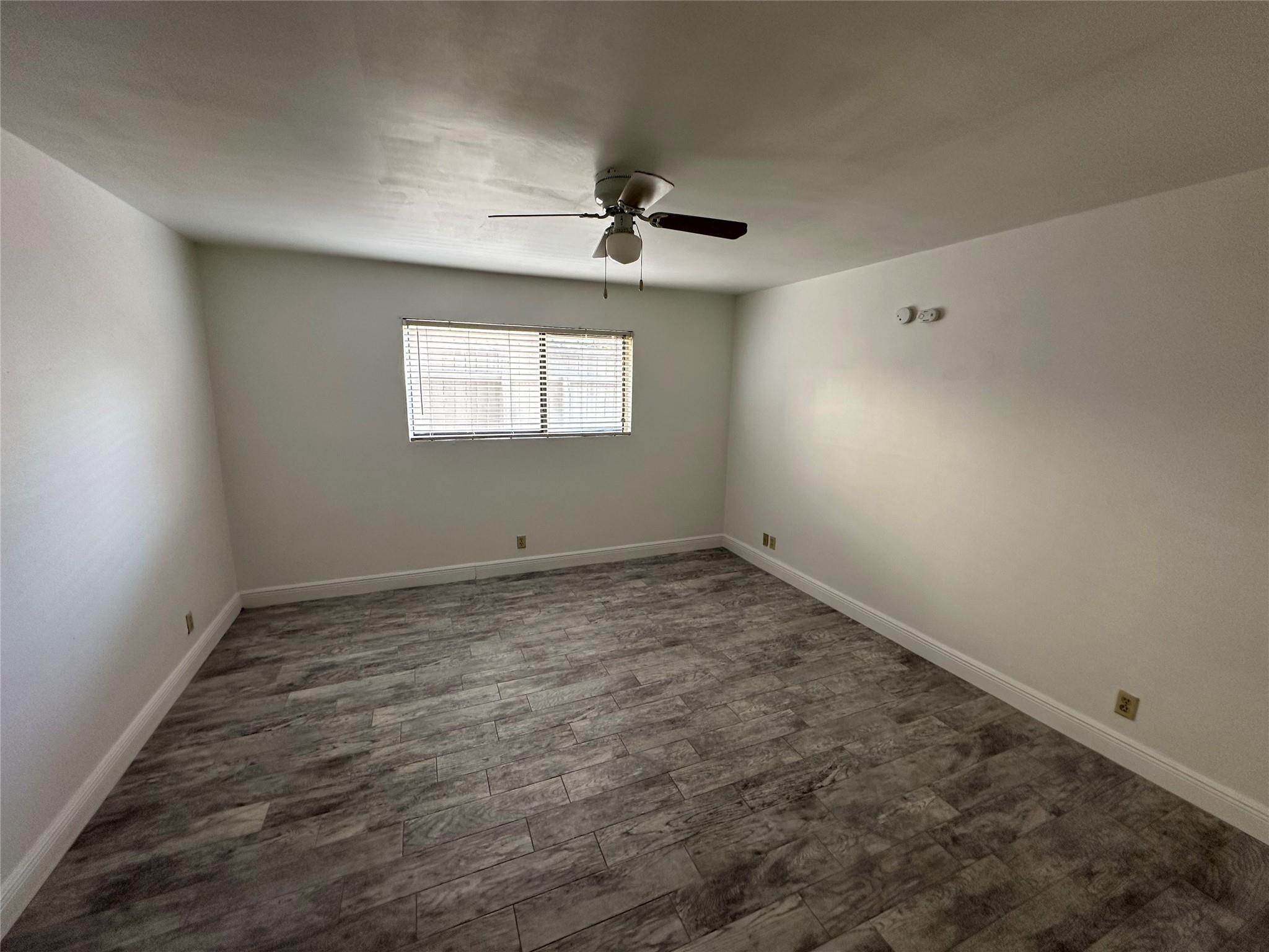 104 32nd ST #103 — photo 3