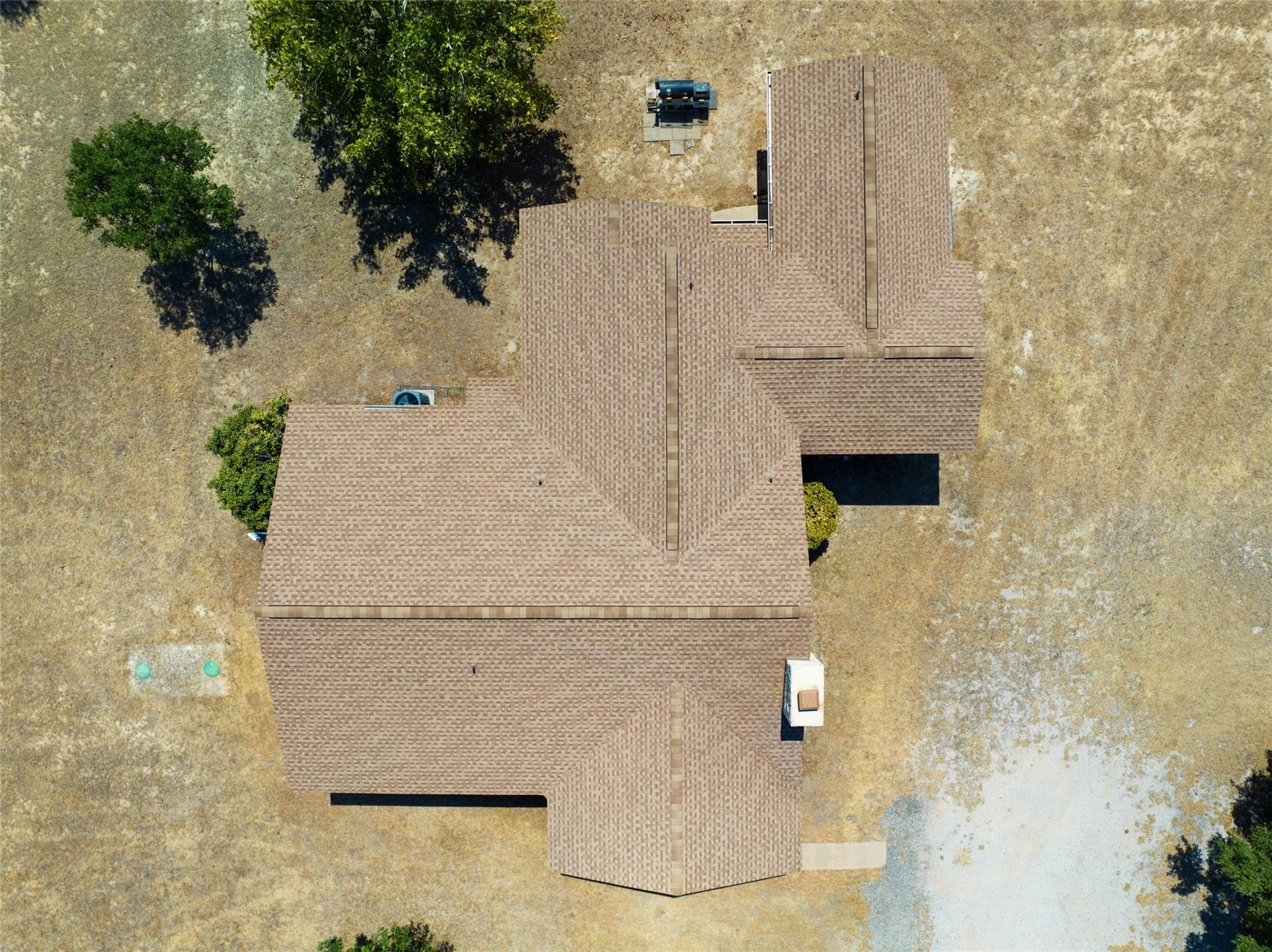 120 Craigen RD — photo 4