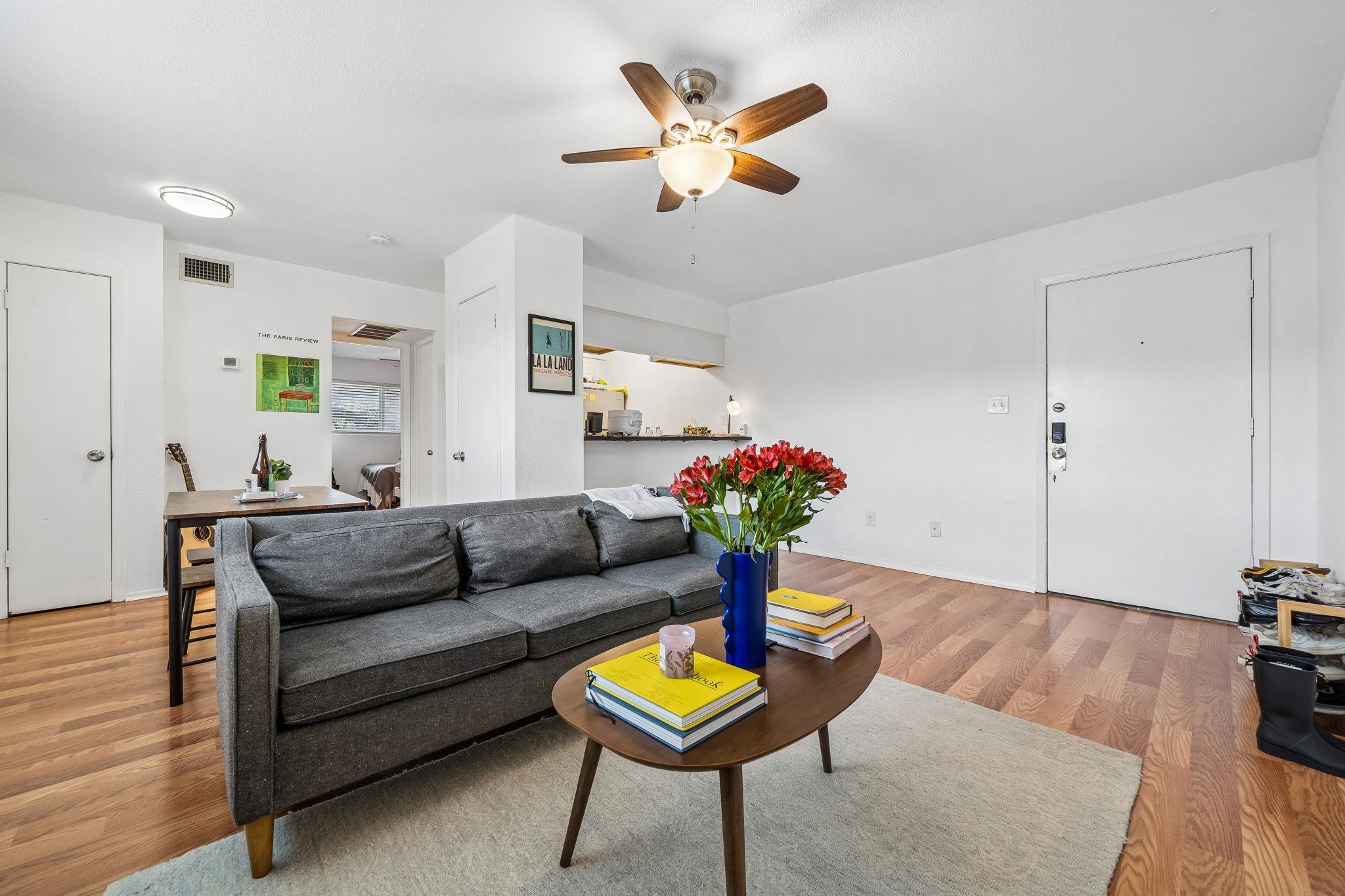 2207 Leon ST #307 — photo 4