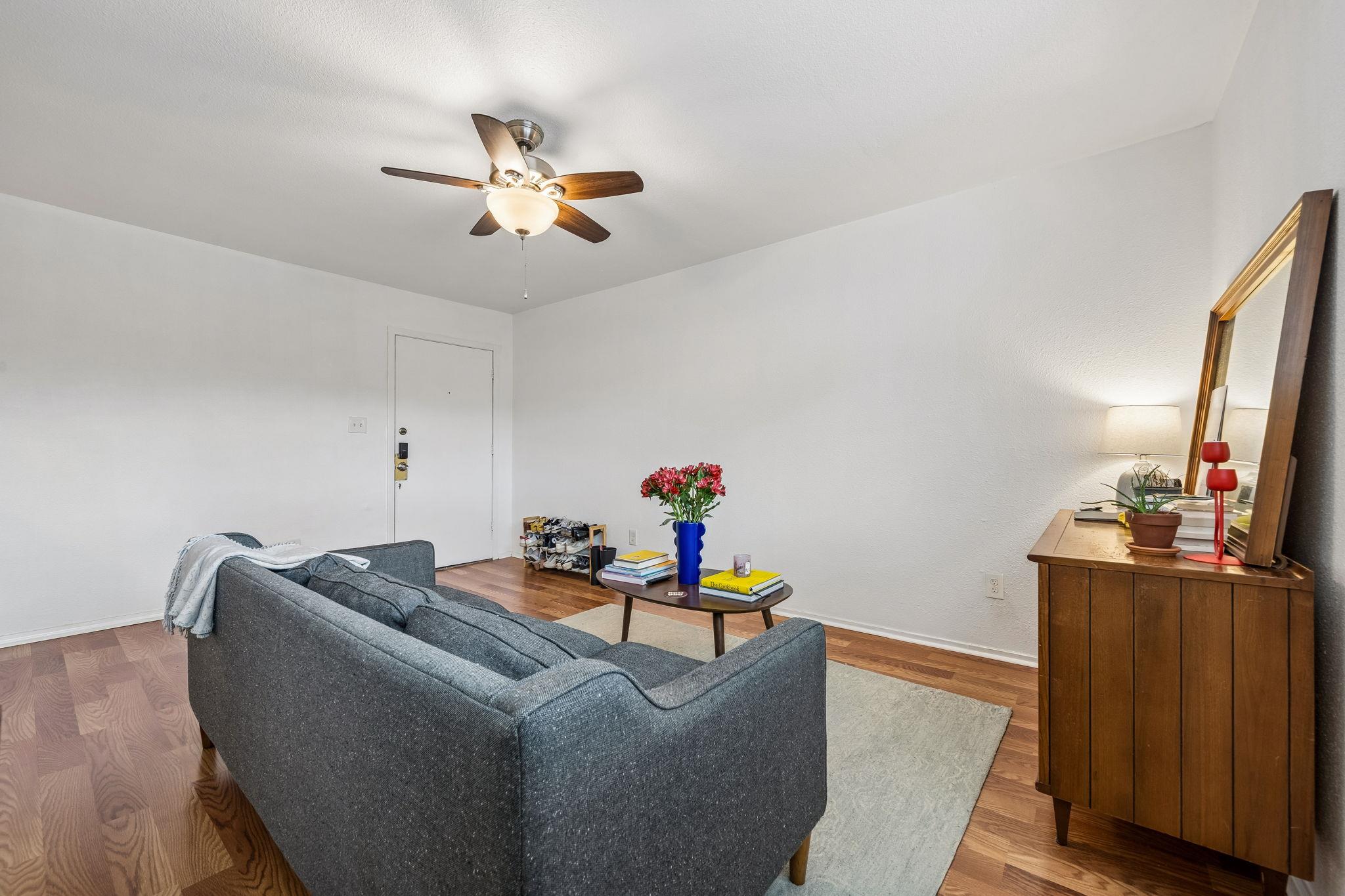 2207 Leon ST #307 — photo 5