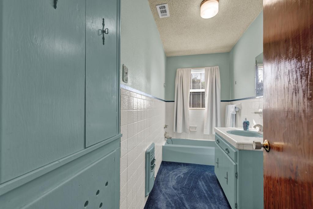 800 Bishop ST — photo 3