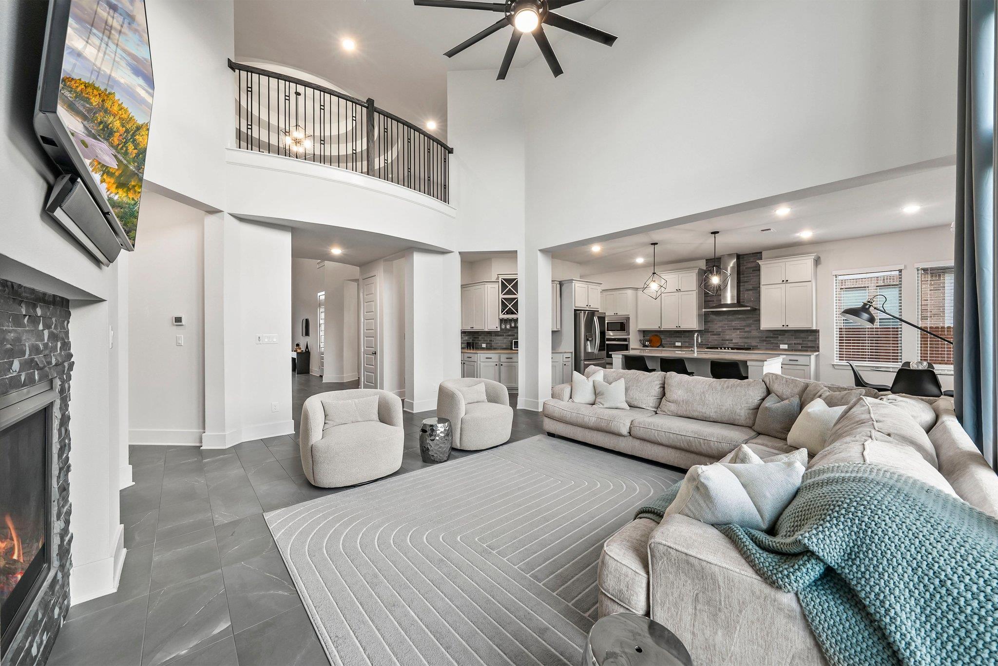 124 Low River LN — photo 5