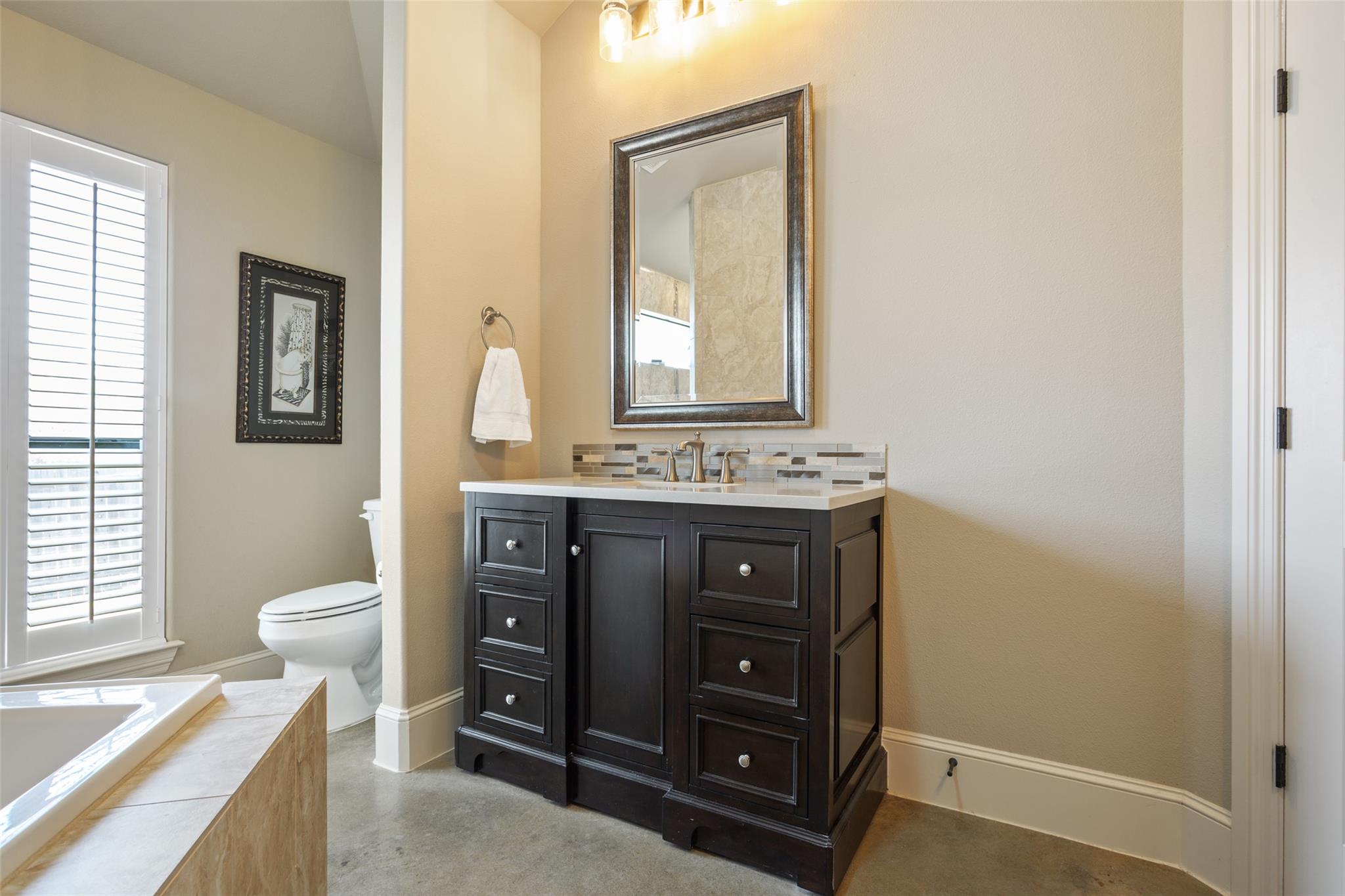 1007 Saddle Bluff DR — photo 4