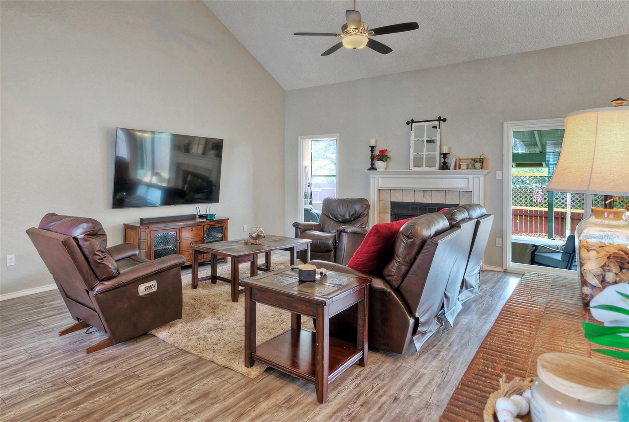 8105 Elkhorn Mountain TRL — photo 4