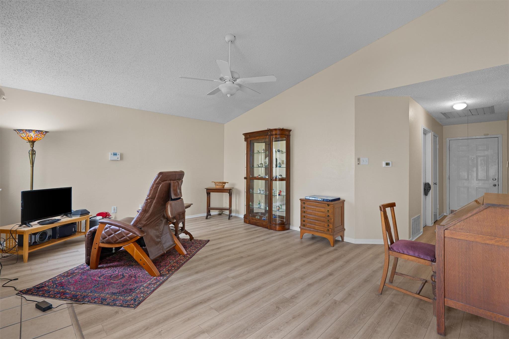 1403 Alma DR — photo 4