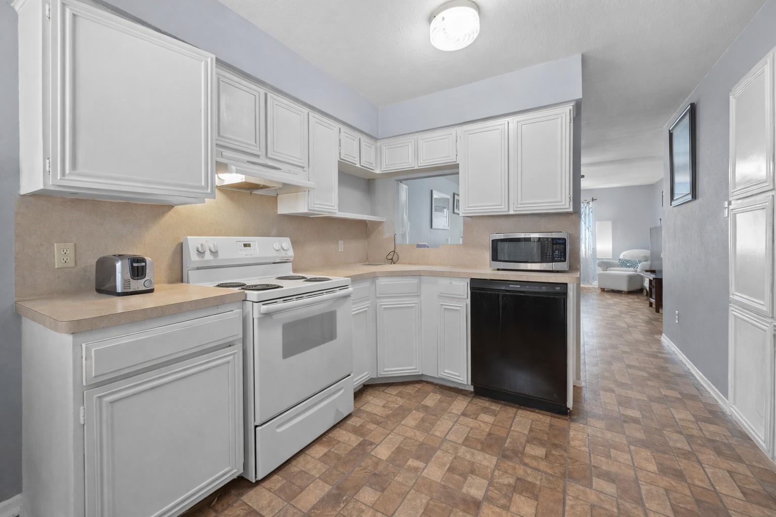 10406 Little Pebble DR — photo 5