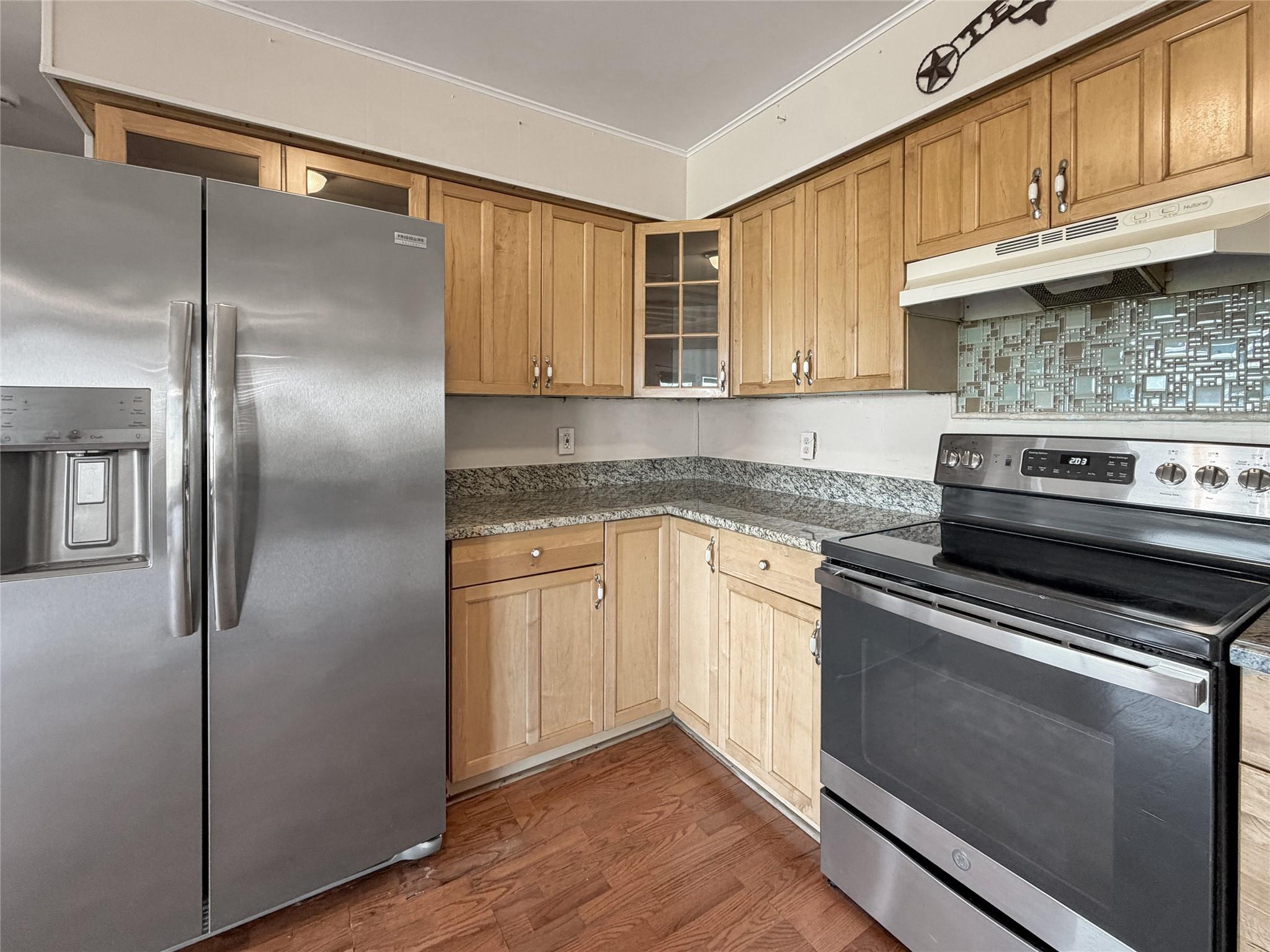 231 Vip DR — photo 5