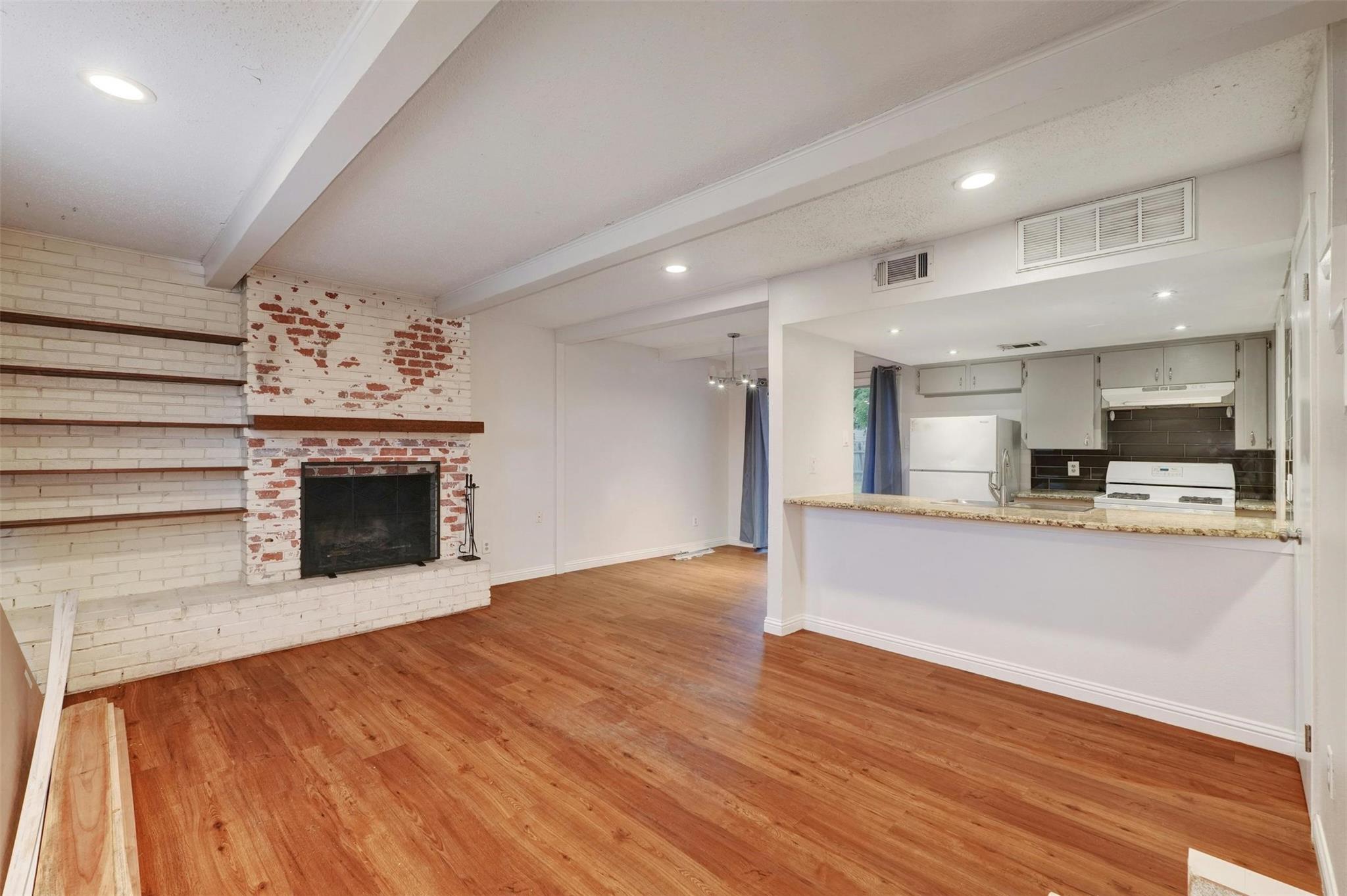 1302 Saint Johns Ave #A — photo 4