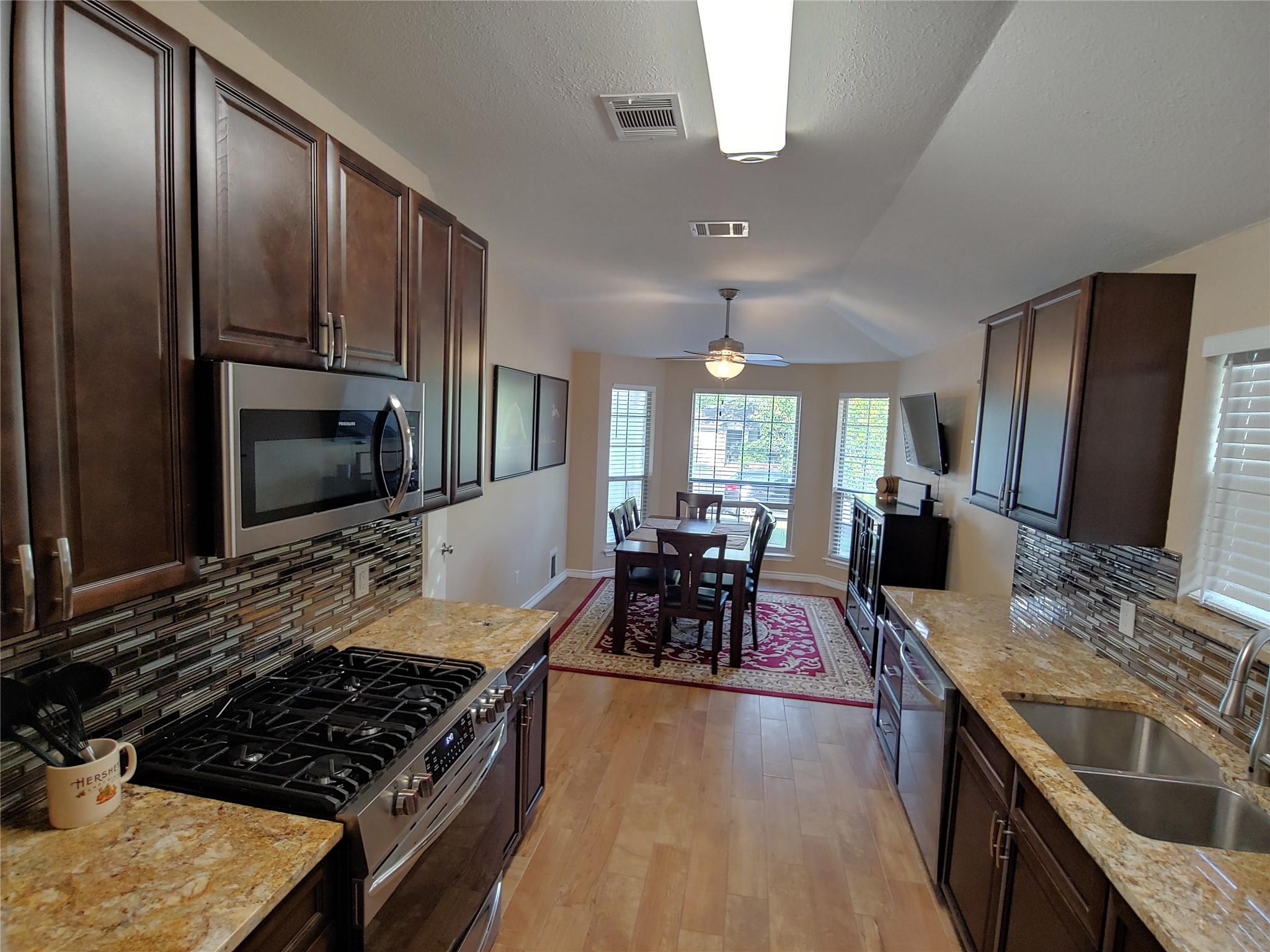 8124 Tockington WAY — photo 5