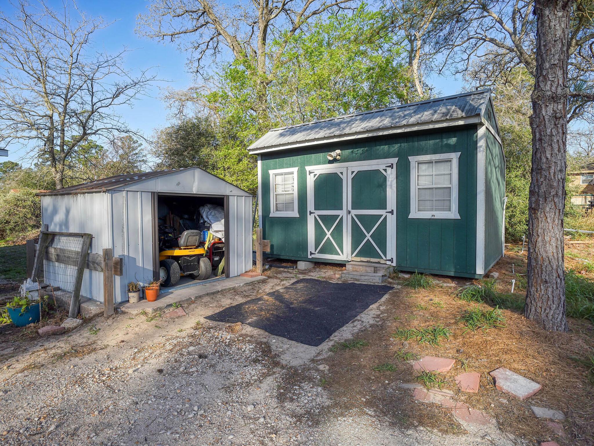 235 Pinehill DR — photo 5