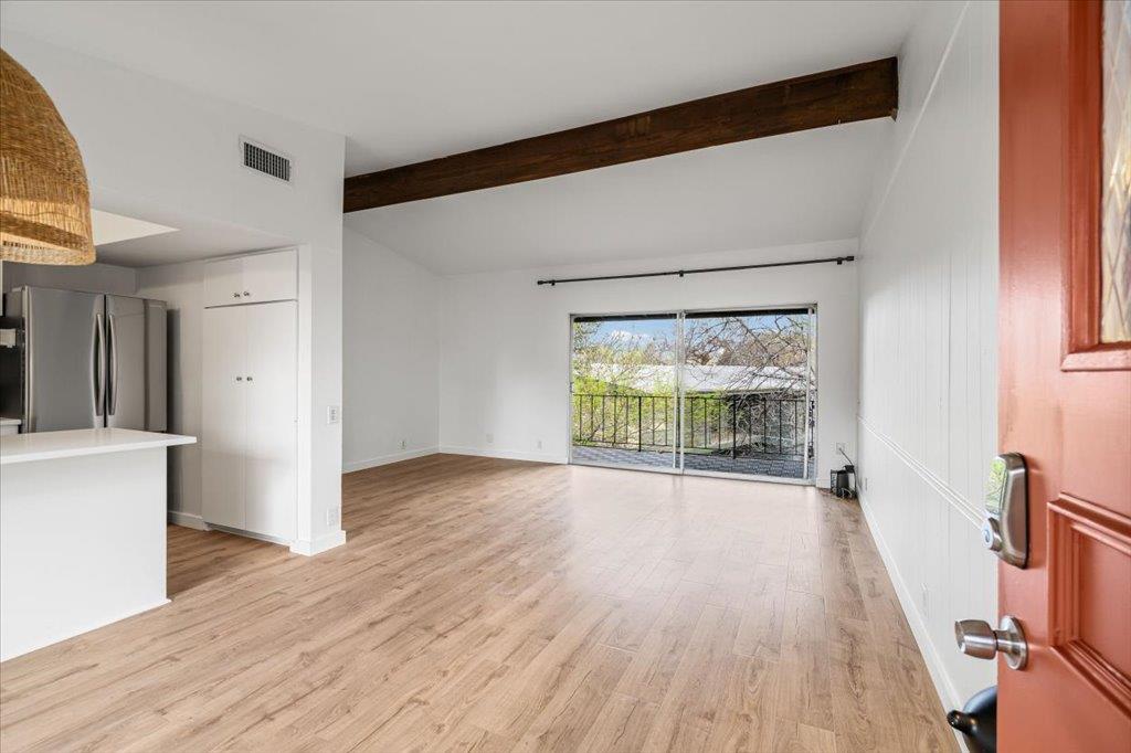 1304 Mariposa DR #206 — photo 3