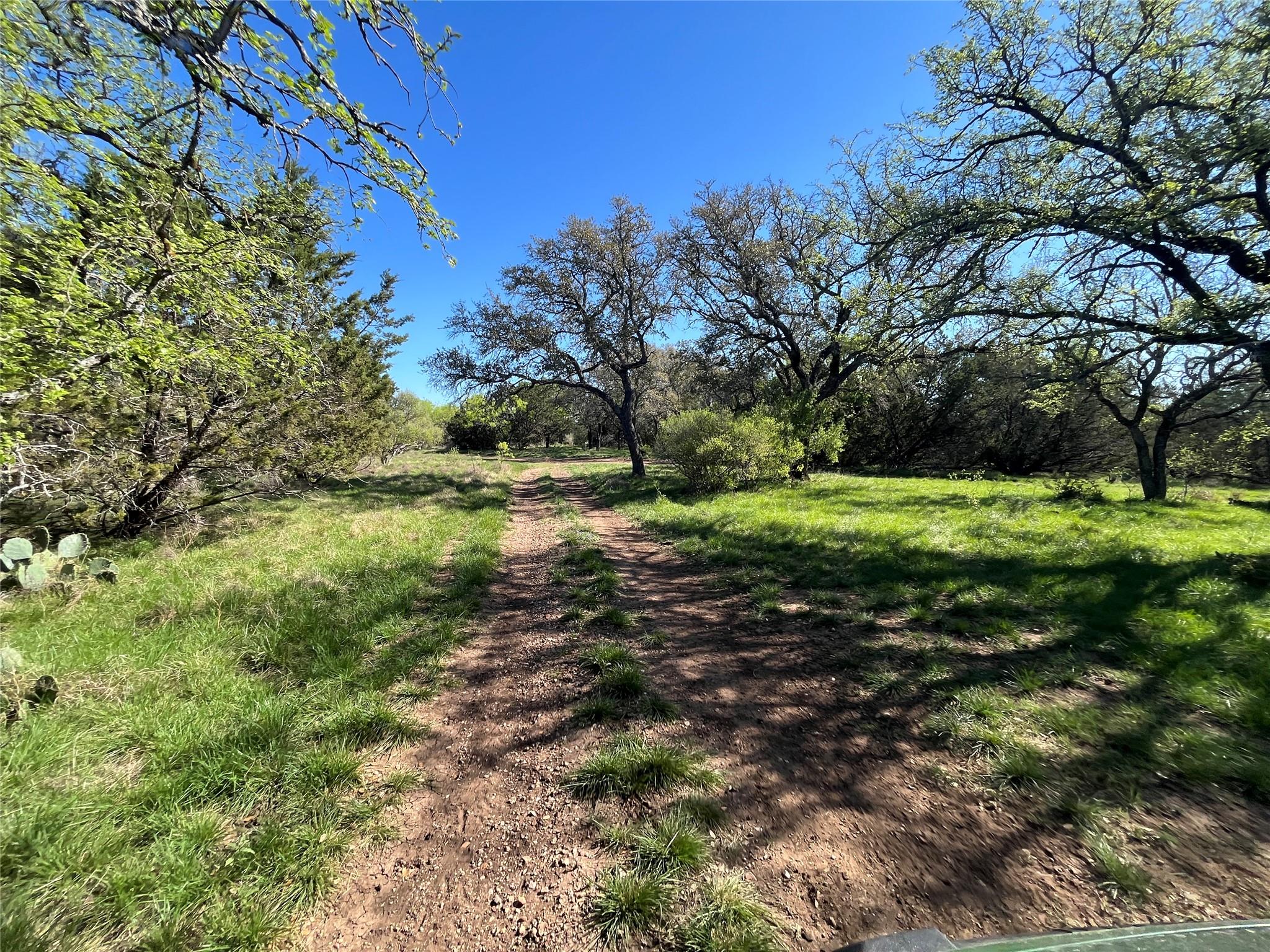 1218 Private Road 1377 — photo 4