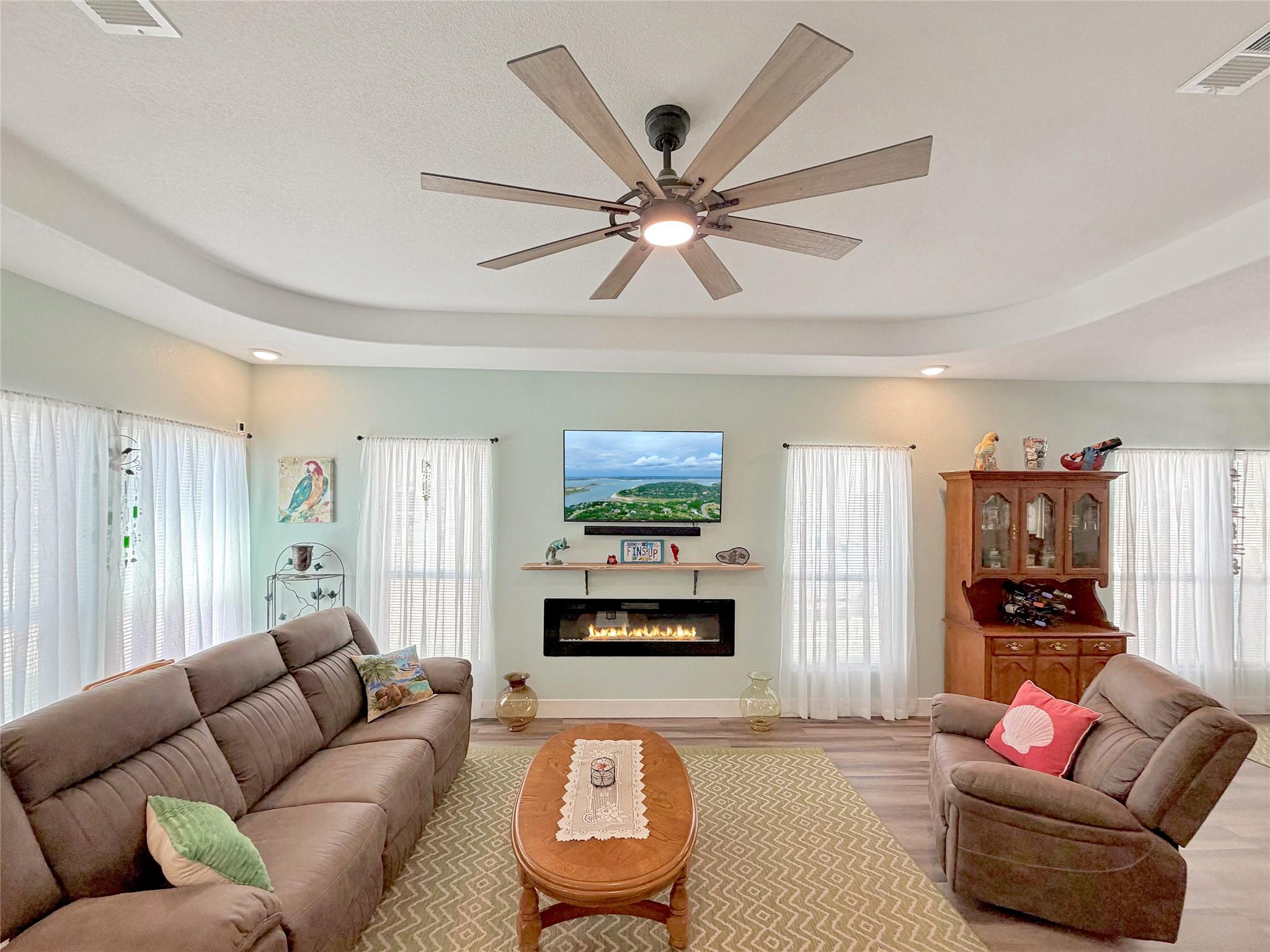 2872 Lakeview DR — photo 5