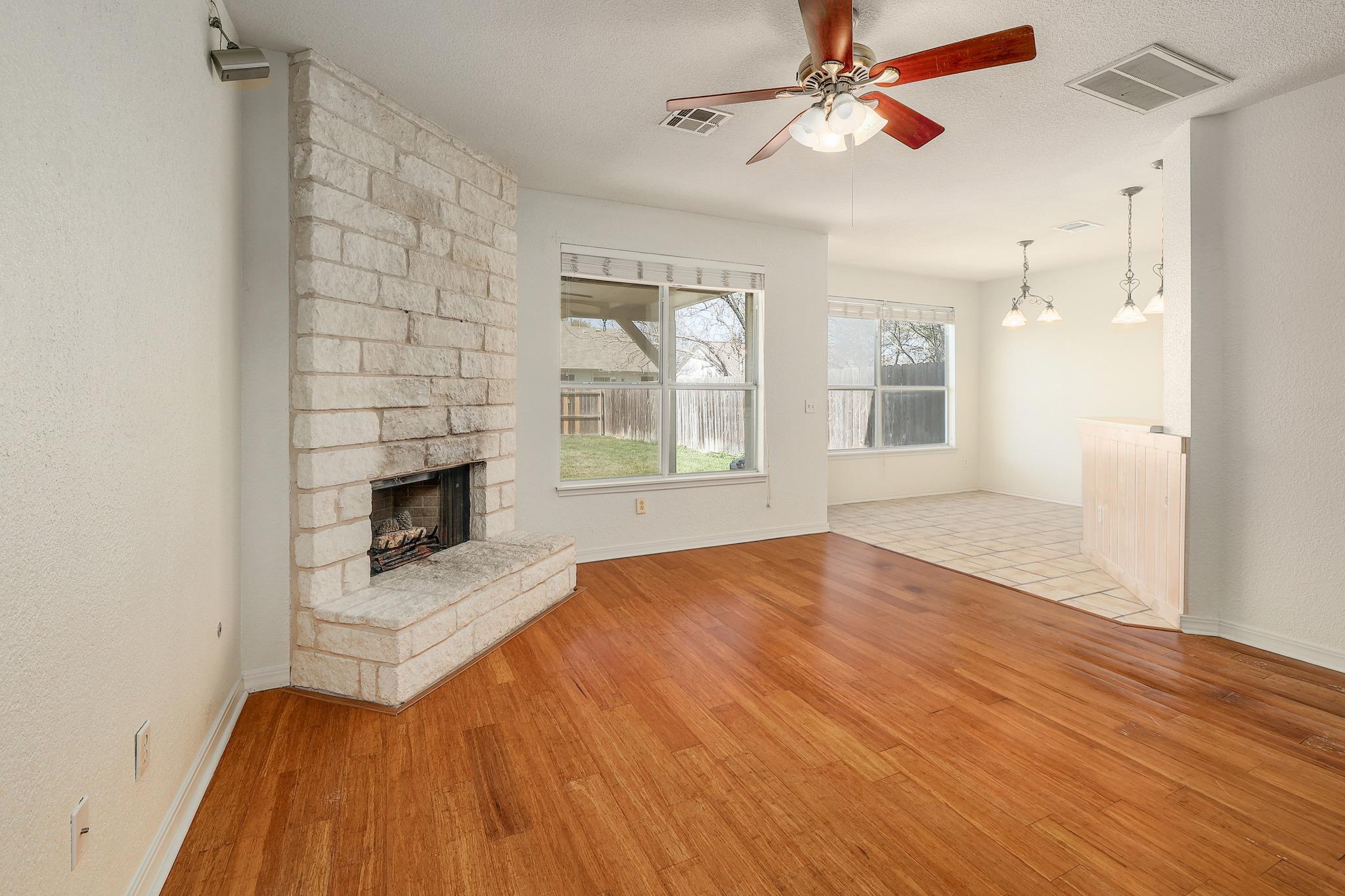 108 Prairie Springs CV — photo 4